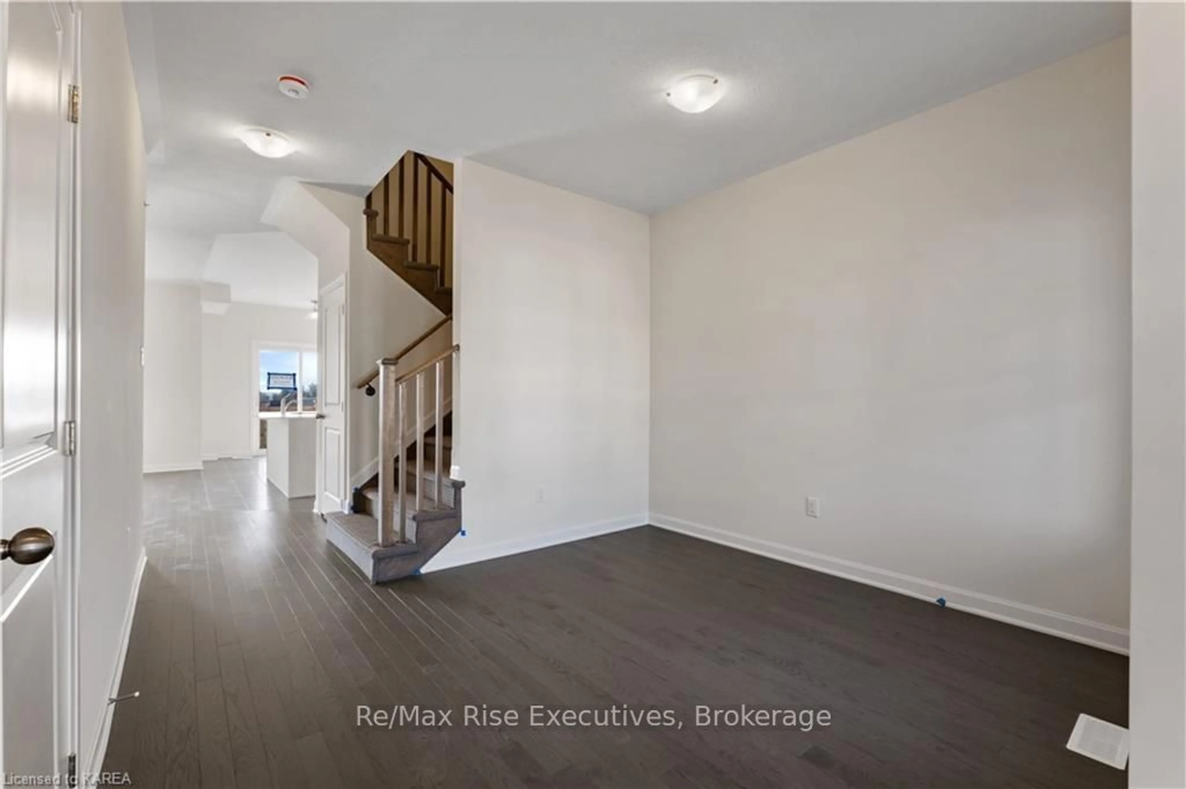 Indoor entryway, wood floors for 115 GILDERSLEEVE Blvd, Loyalist Ontario K0H 1G0