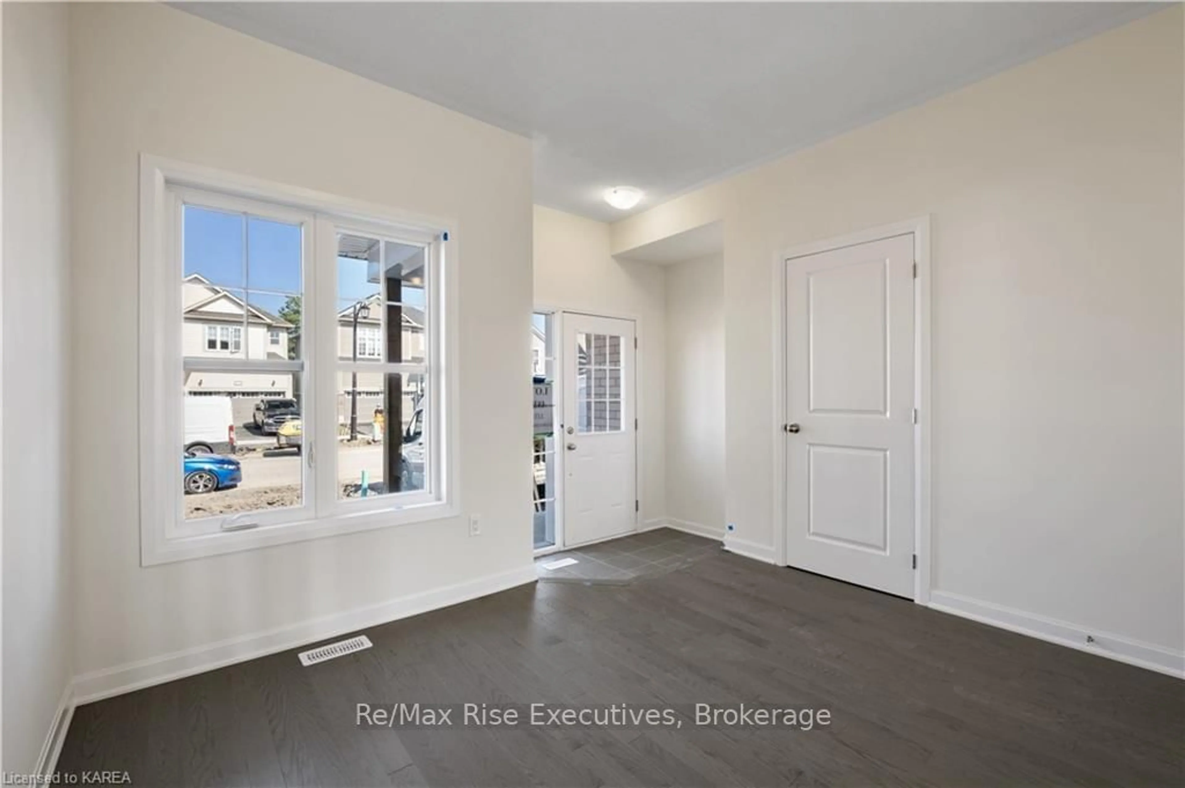 Indoor entryway, wood floors for 115 GILDERSLEEVE Blvd, Loyalist Ontario K0H 1G0