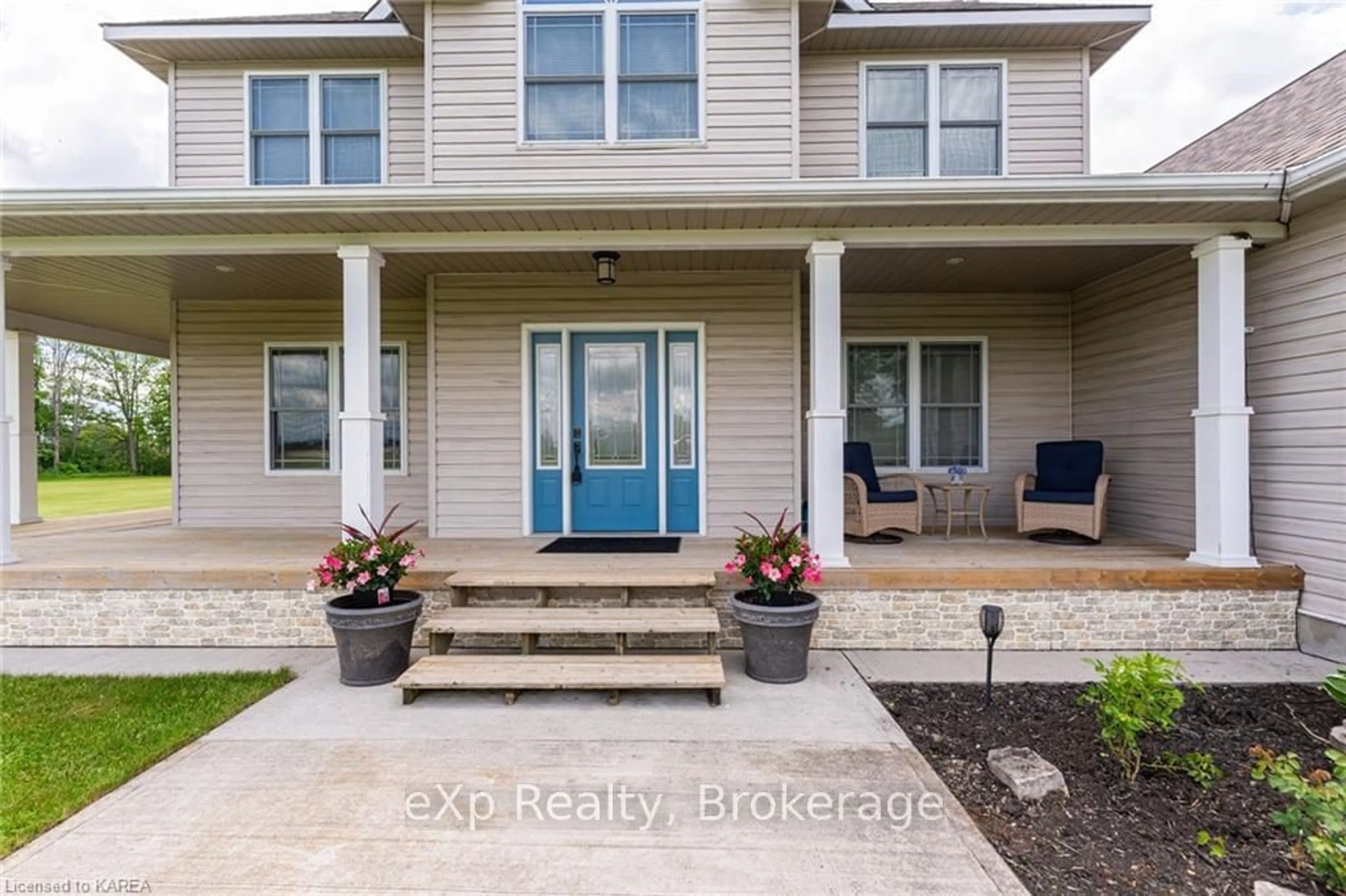 Indoor entryway, cement floor for 175 BRENNAN Rd, Belleville Ontario K8N 4Z6