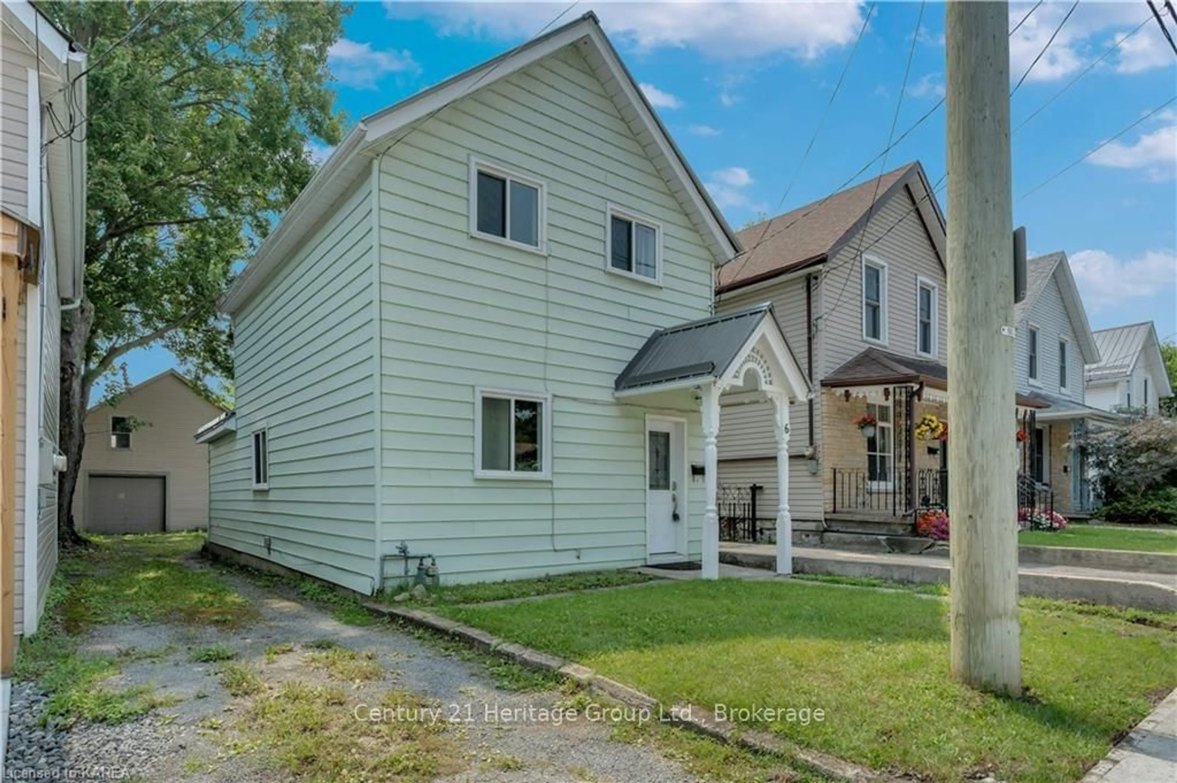 Frontside or backside of a home, cottage for 6 PINE St, Kingston Ontario K7K 1W1