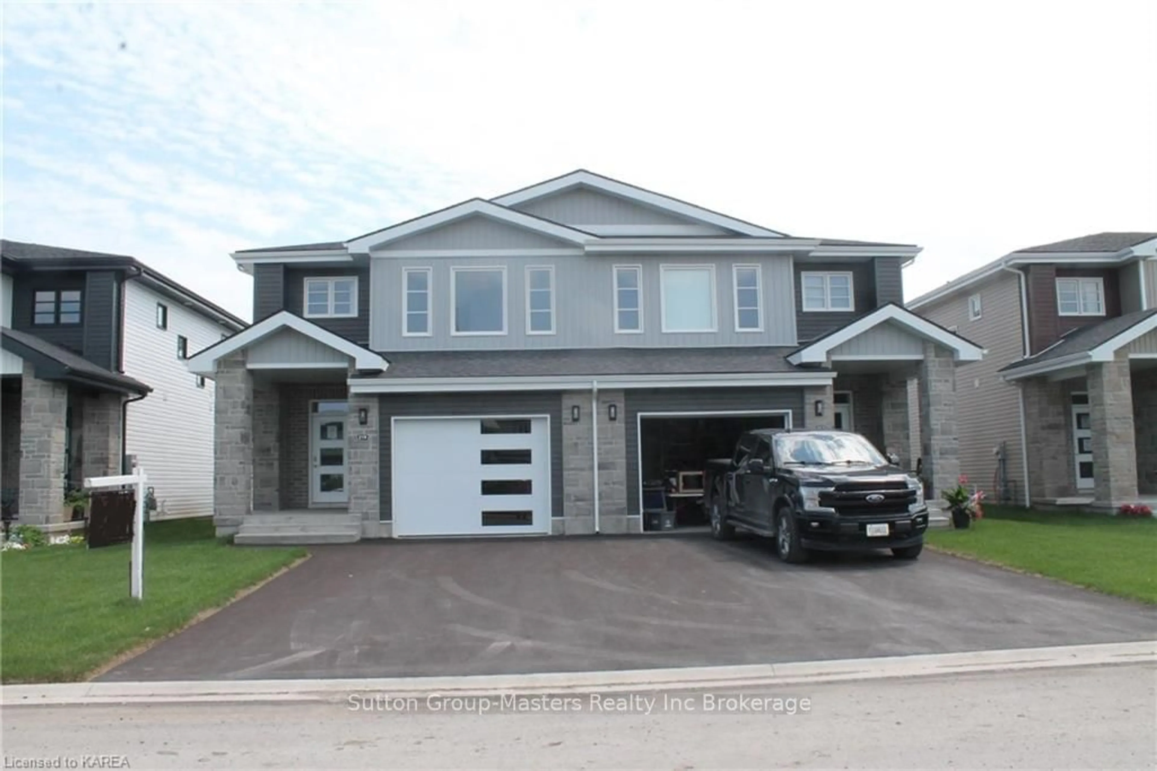 Frontside or backside of a home, the street view for 219 SUPERIOR Dr, Loyalist Ontario K7N 0E9