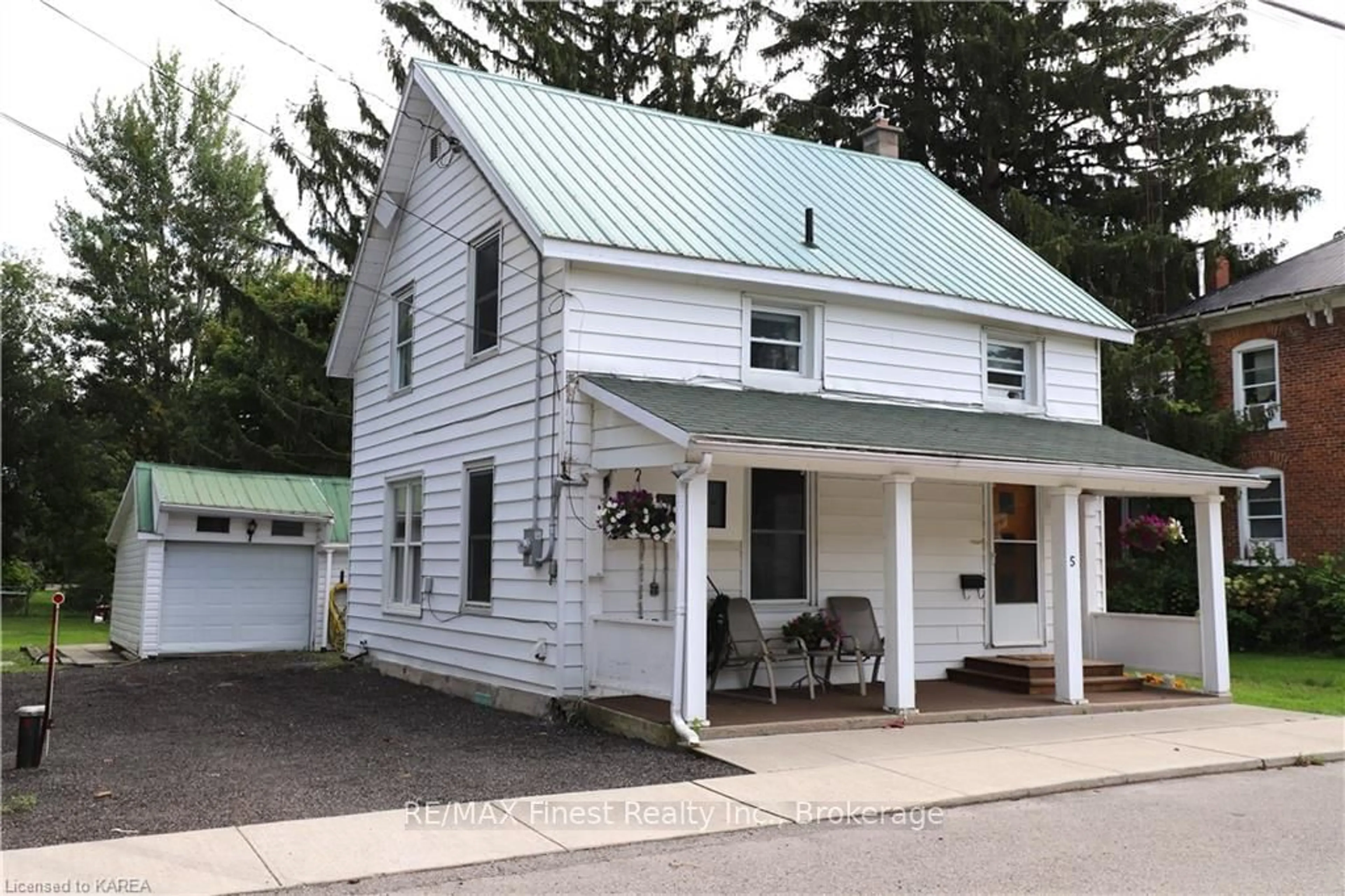 Home with vinyl exterior material for 5 REID St, Athens Ontario K0E 1B0