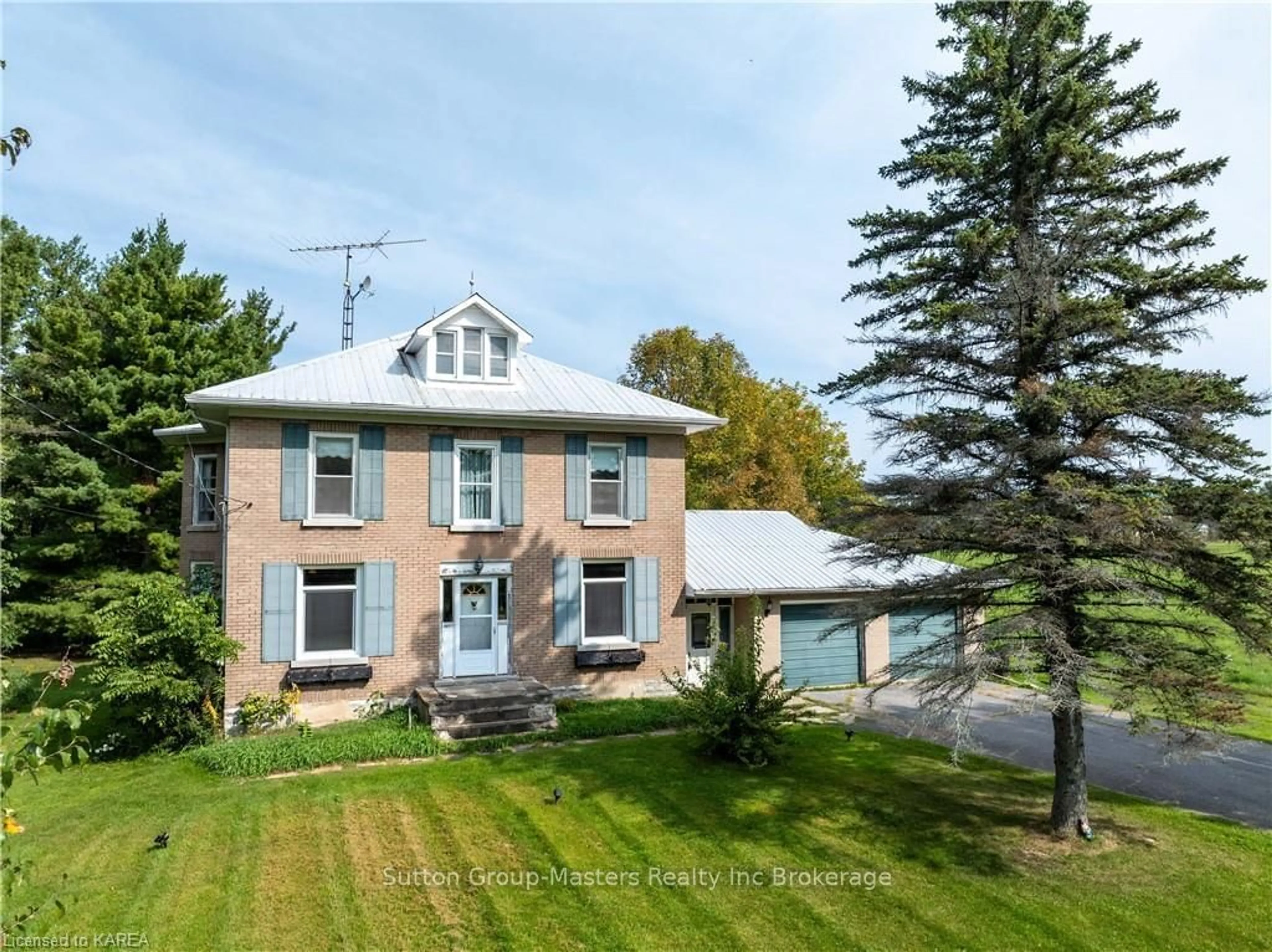 Frontside or backside of a home, cottage for 4136 BOYCE Rd, South Frontenac Ontario K0H 1V0