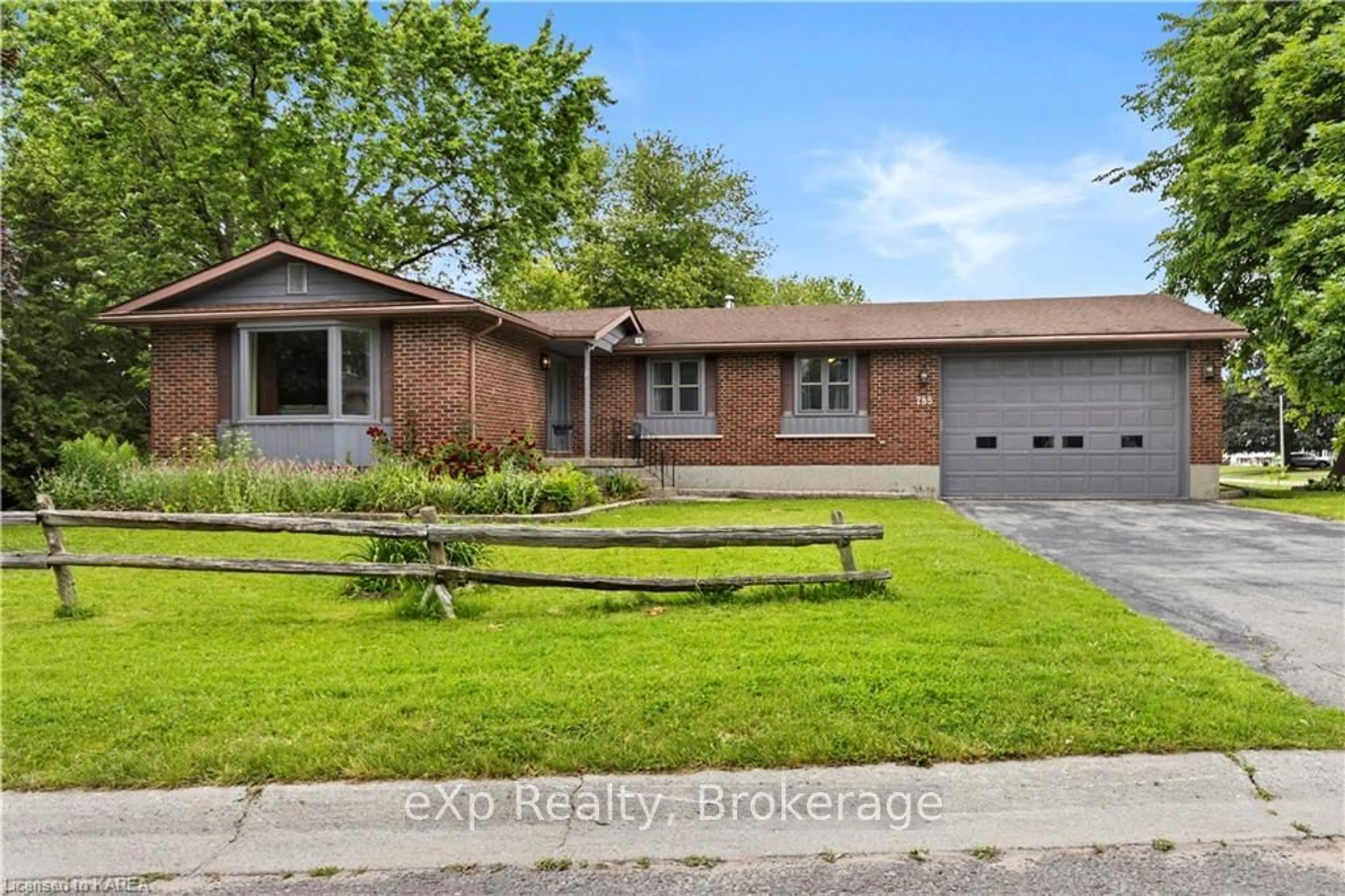 Frontside or backside of a home, cottage for 785 ALLUM Ave, Kingston Ontario K7M 7A3