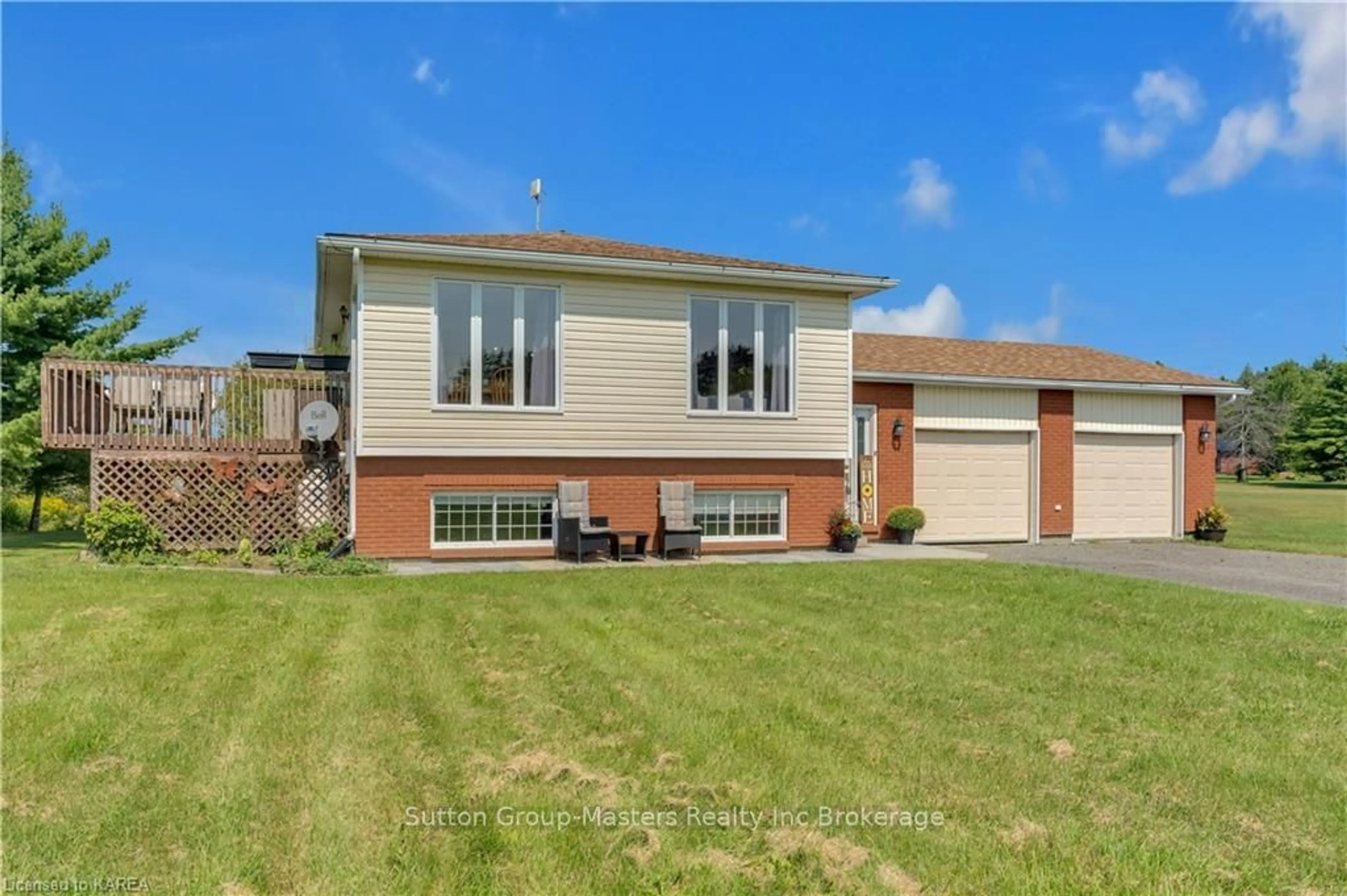 Frontside or backside of a home, the front or back of building for 3034 RAILTON Rd, South Frontenac Ontario K0H 1V0