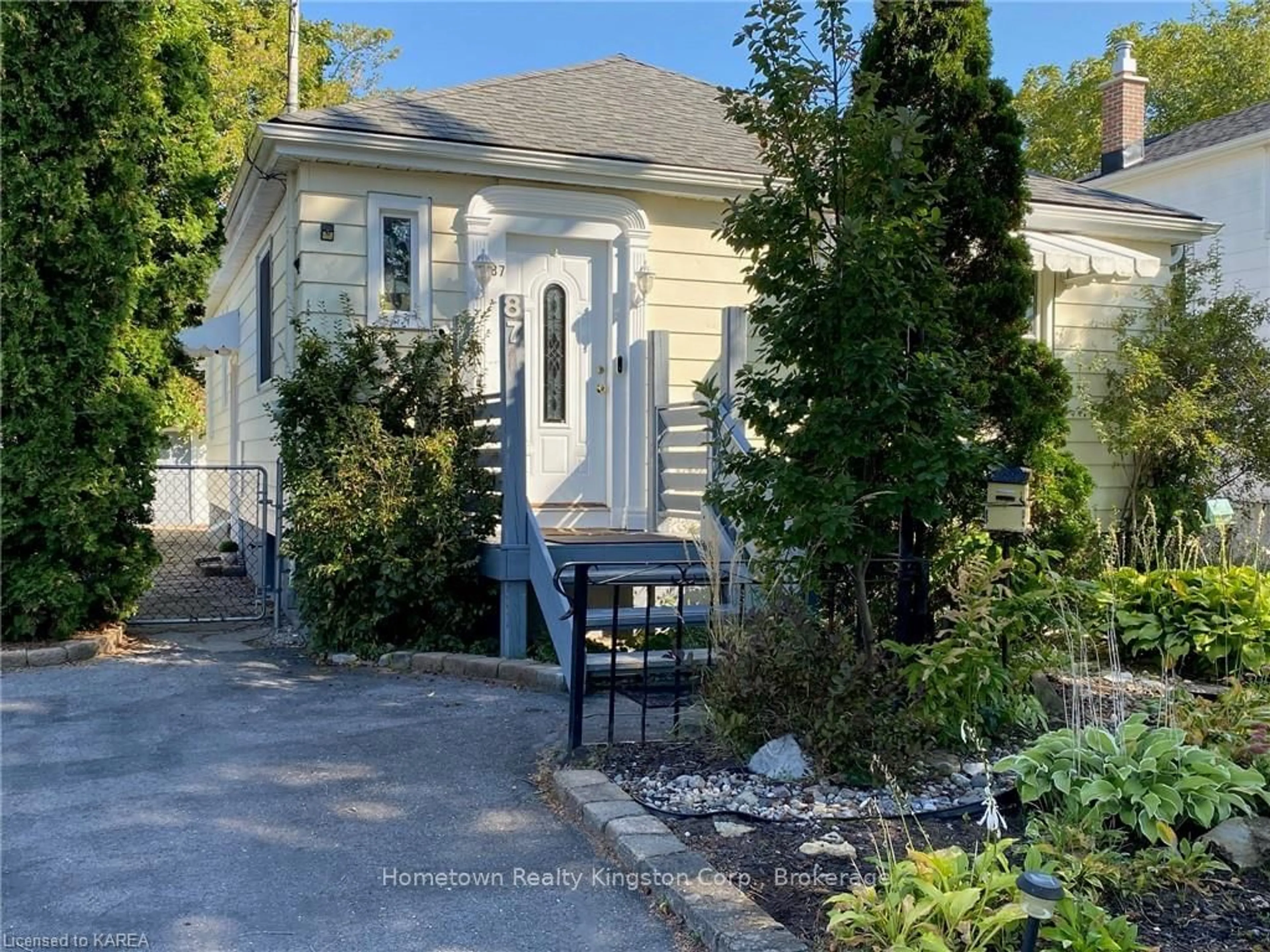 Frontside or backside of a home, cottage for 87 SCOTT St, Kingston Ontario K7L 1L6