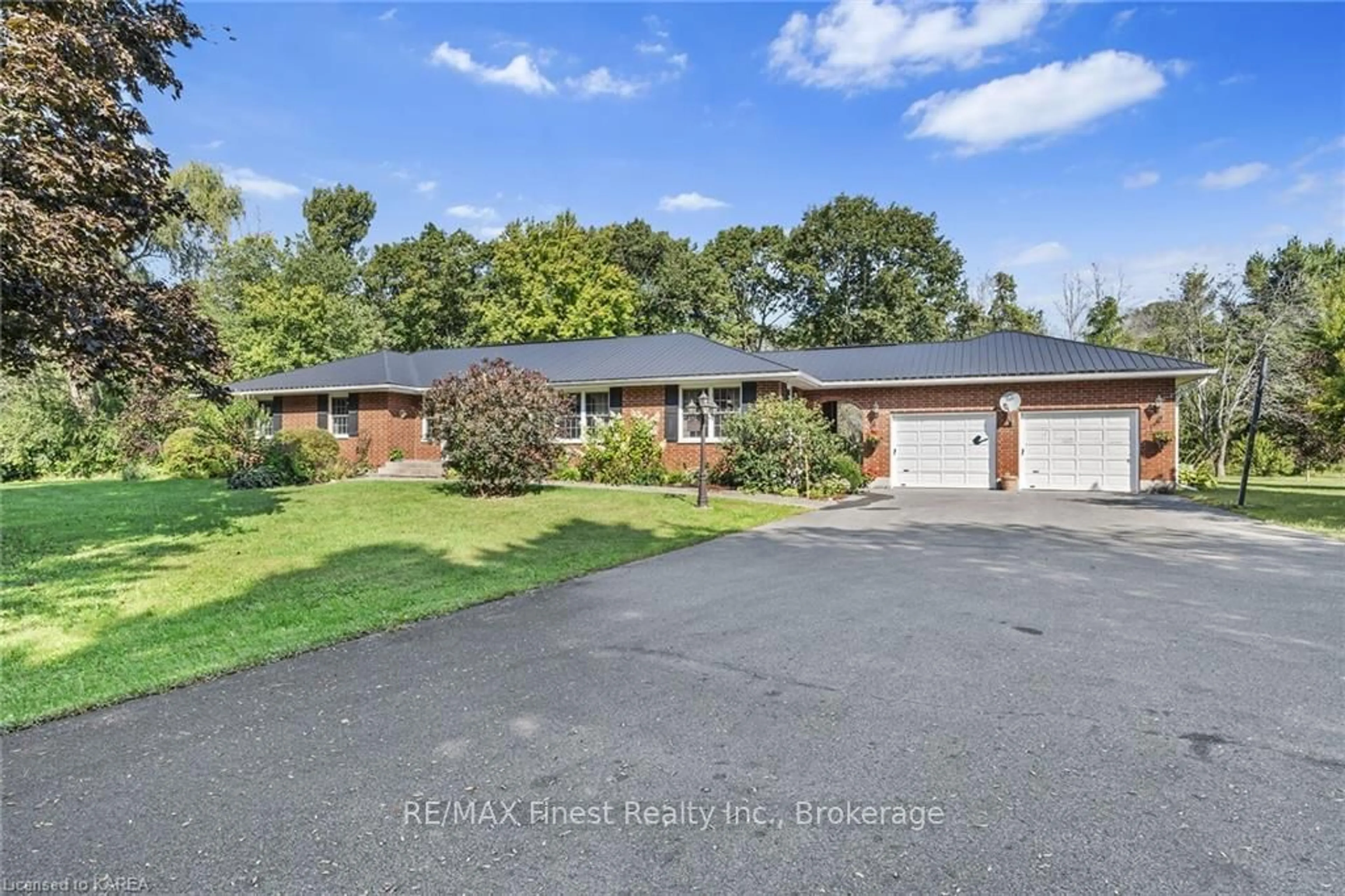 Frontside or backside of a home, the street view for 1285 CHANNELVIEW Rd, Kingston Ontario K7L 4V1