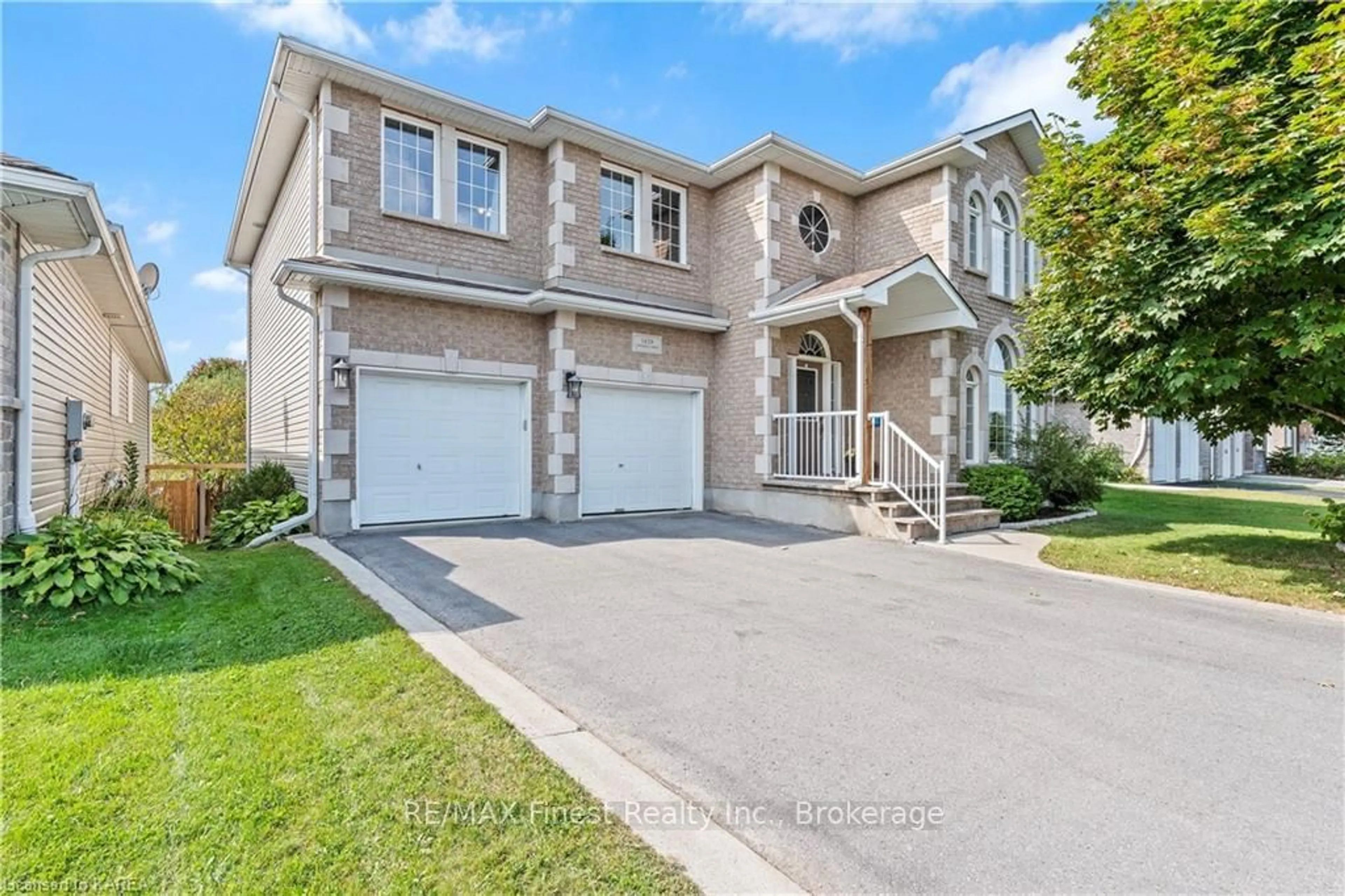 Frontside or backside of a home, the street view for 1439 STONERIDGE Dr, Kingston Ontario K7M 9H6