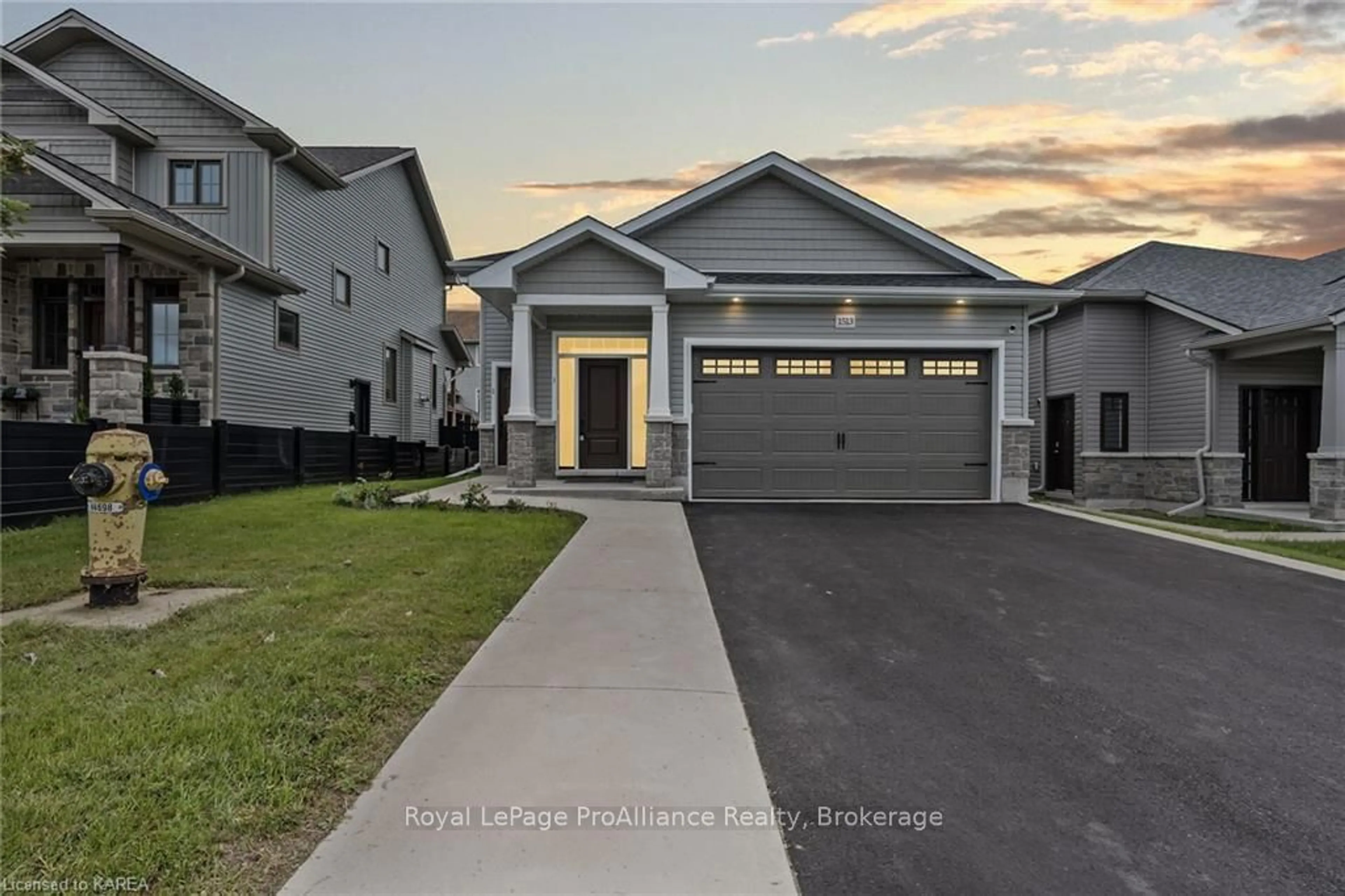 Frontside or backside of a home, the street view for 1513 CLOVER STREET, Kingston Ontario K7P 0M8