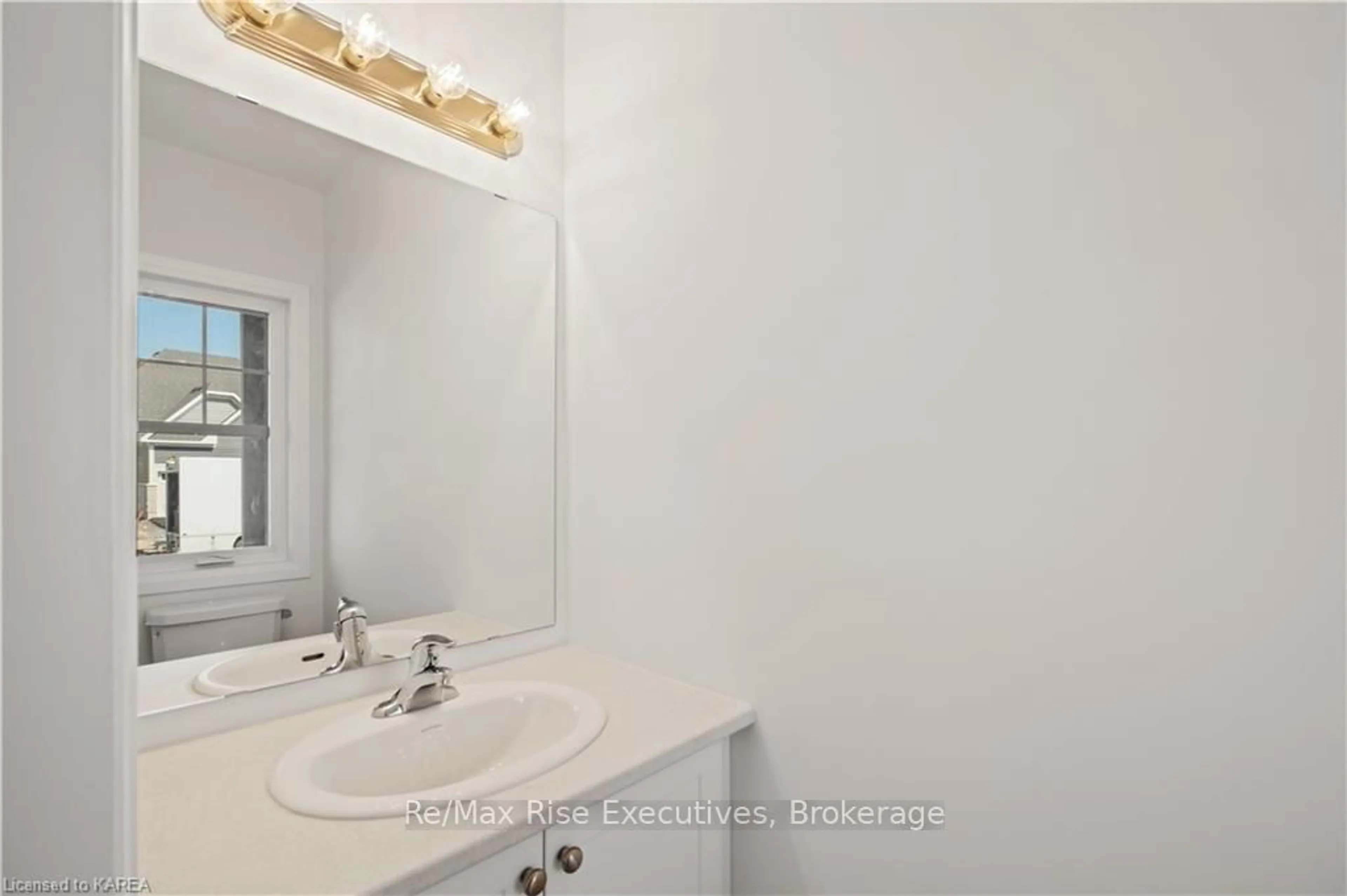 Standard bathroom, not visible floor for 119 GILDERSLEEVE Blvd, Loyalist Ontario K0H 1G0