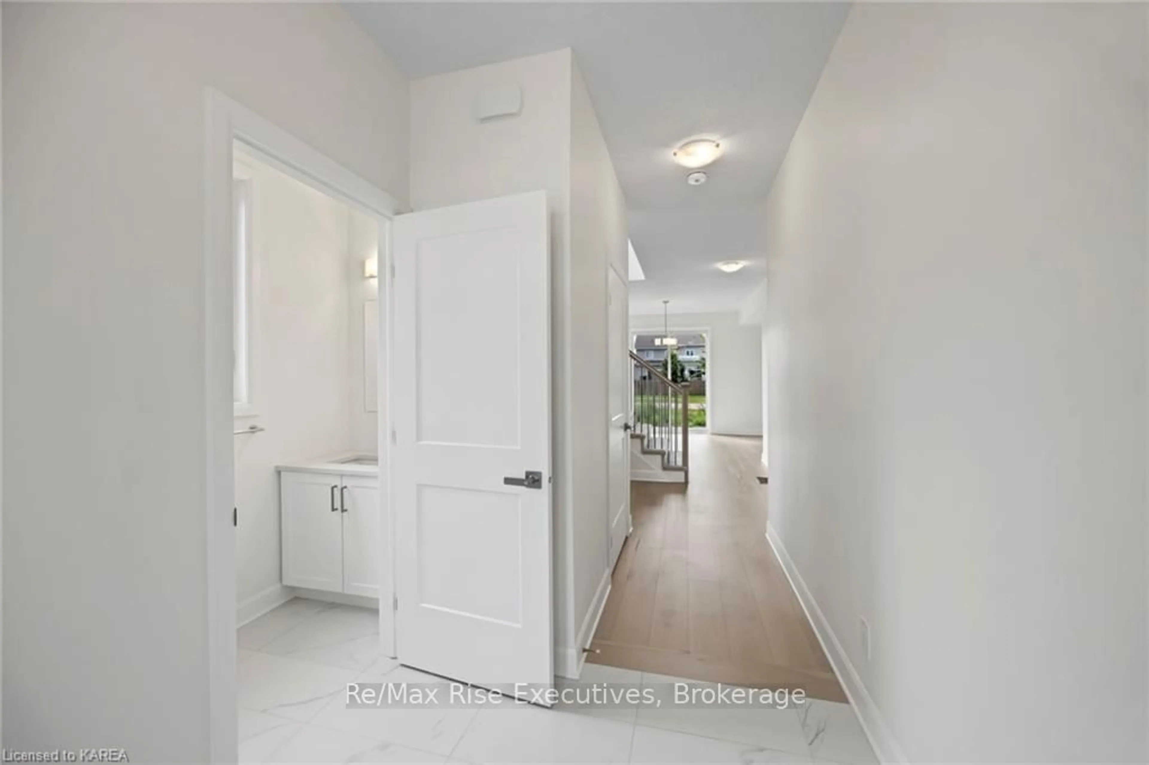 Indoor entryway, not visible floor for 1393 MONARCH Dr, Kingston Ontario K7P 0S1