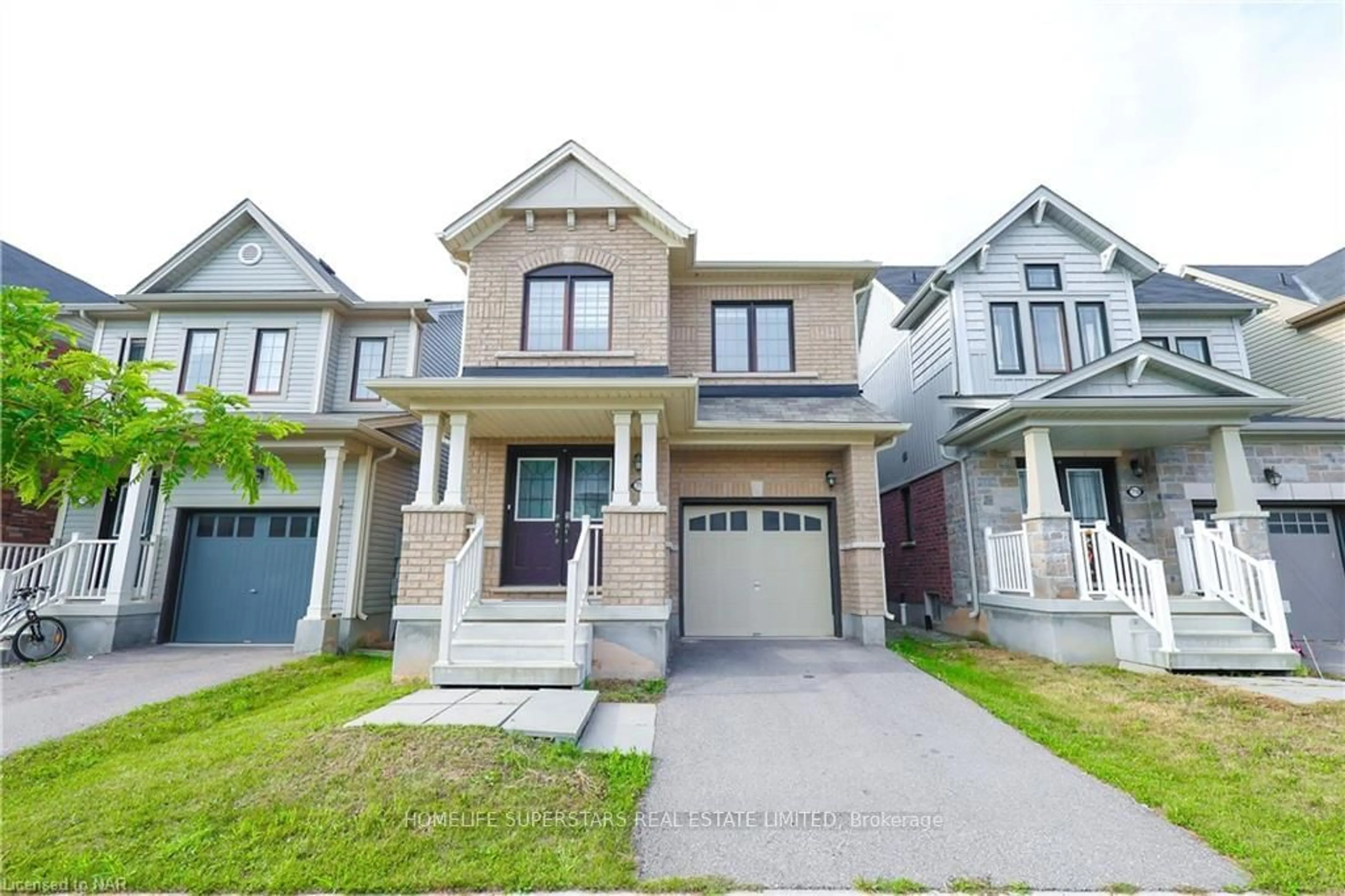 Frontside or backside of a home, the street view for 7710 BUCKEYE Cres, Niagara Falls Ontario L2H 0P2