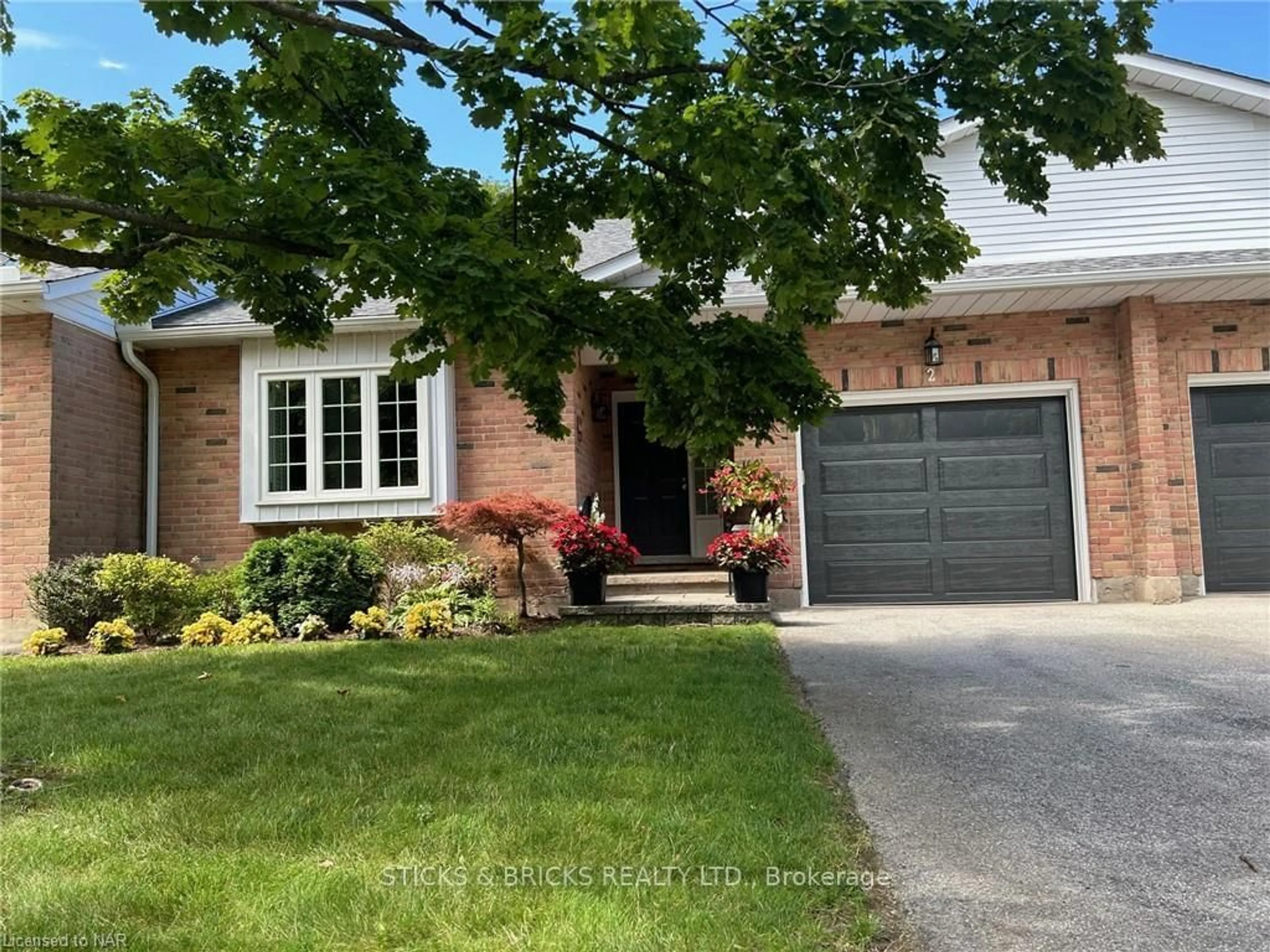 Home with brick exterior material for 10 ELDERWOOD Dr #2, St. Catharines Ontario L2S 3G3