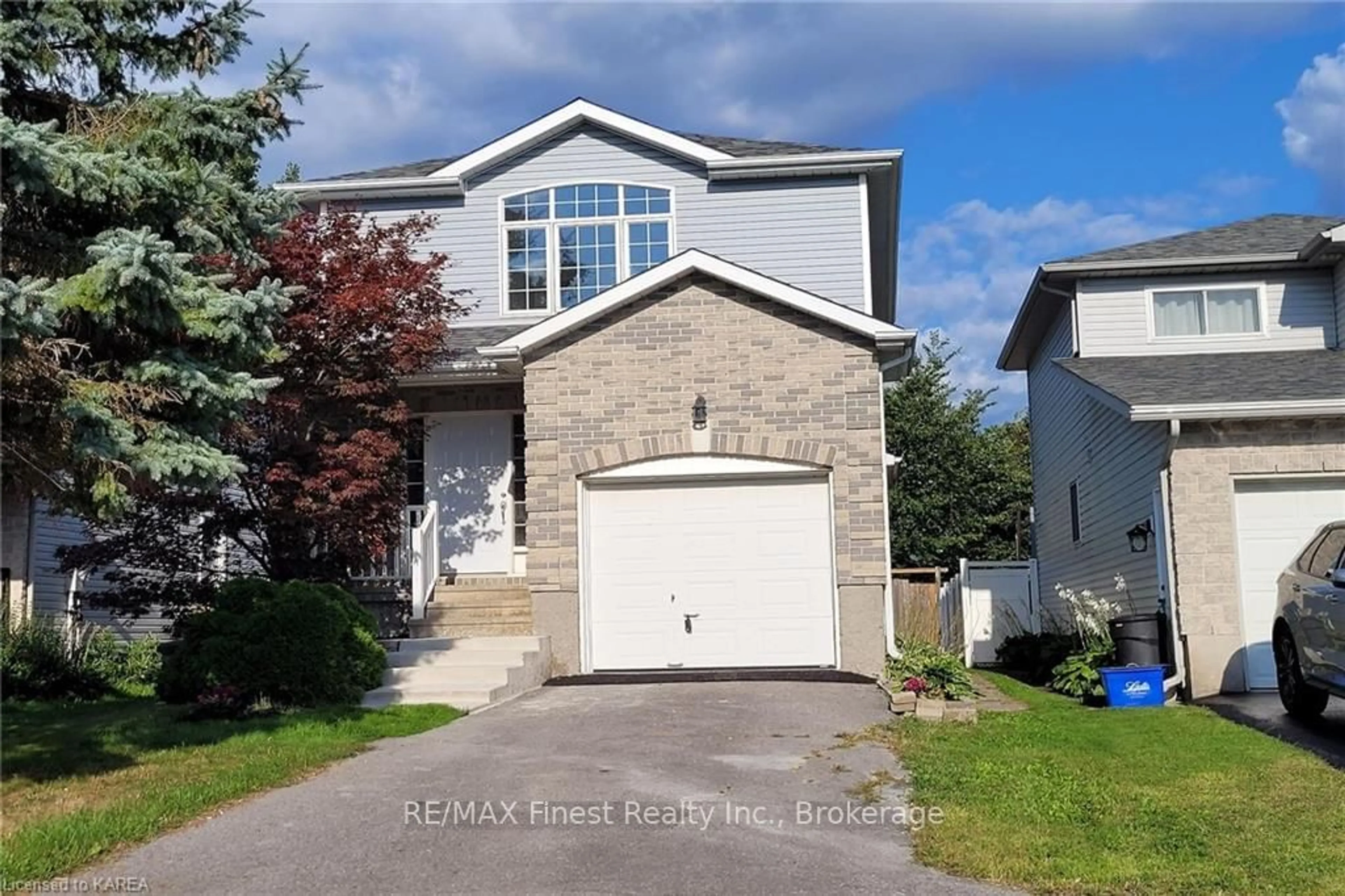 Frontside or backside of a home, cottage for 37 CLIFFORD St, Loyalist Ontario K7N 1Y6