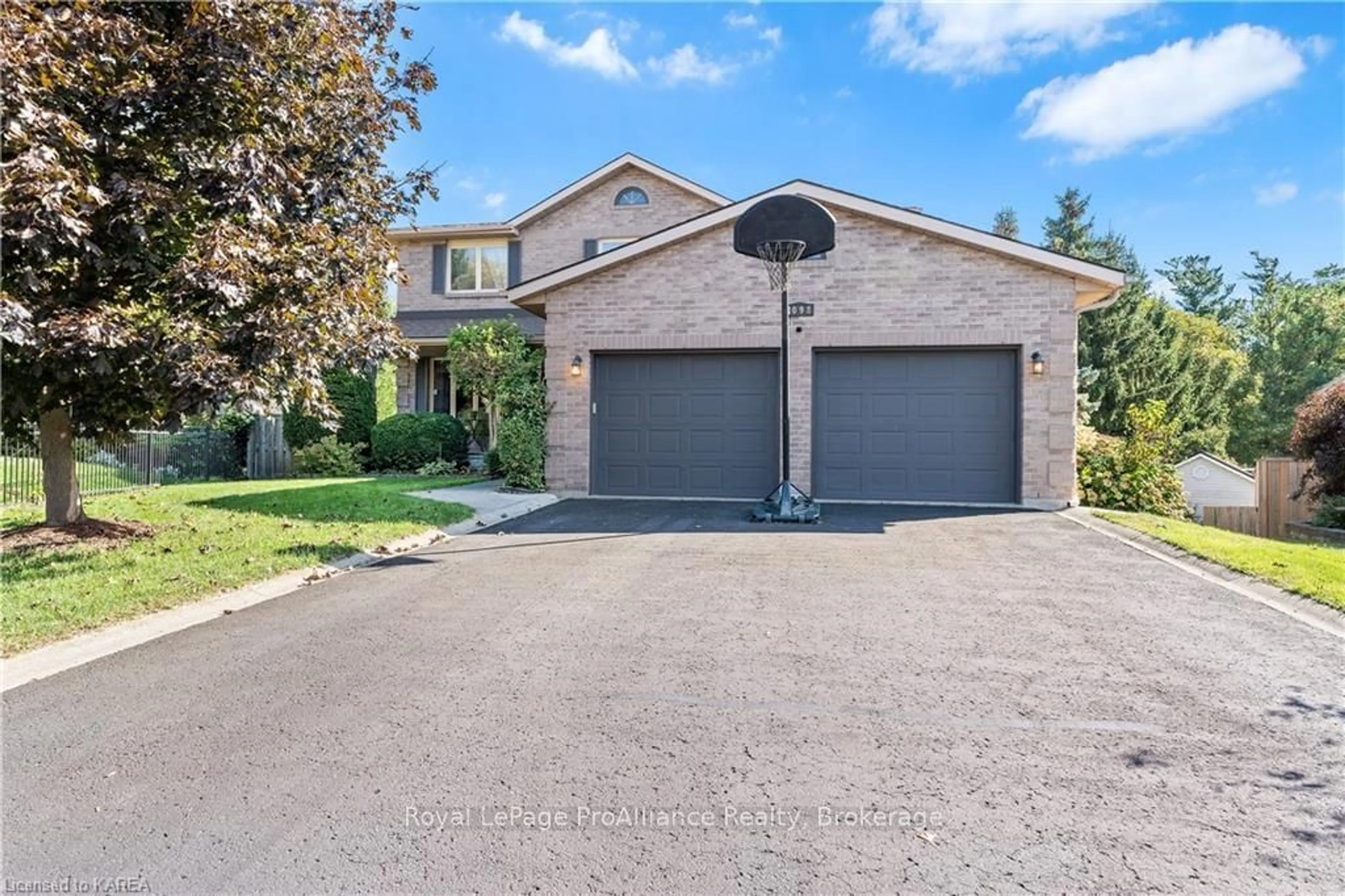 Frontside or backside of a home, cottage for 1098 CAITLIN Cres, Kingston Ontario K7P 2S4