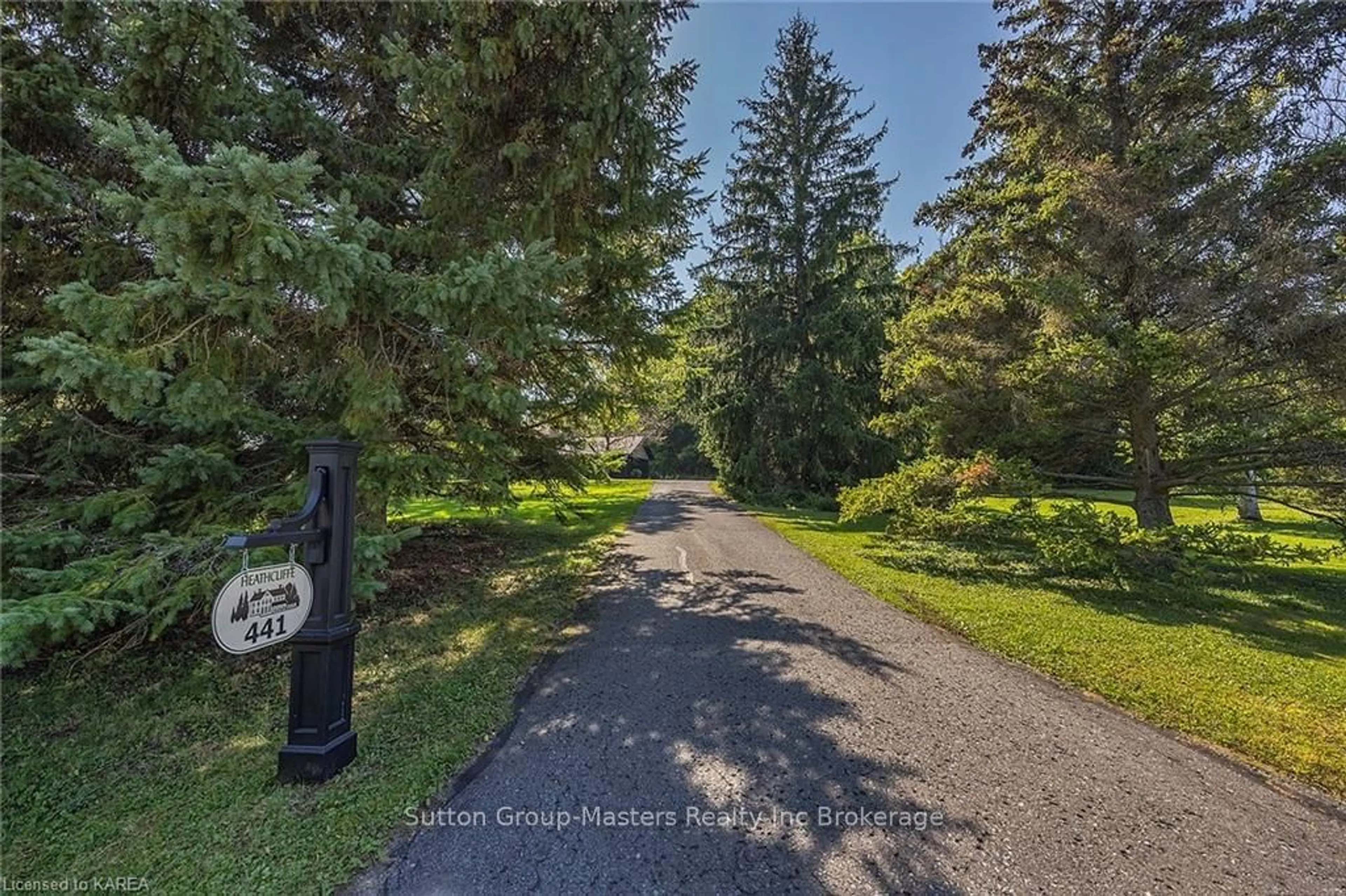 A pic from exterior of the house or condo, the street view for 441 HEATHCLIFFE Lane, Kingston Ontario K0H 1S0