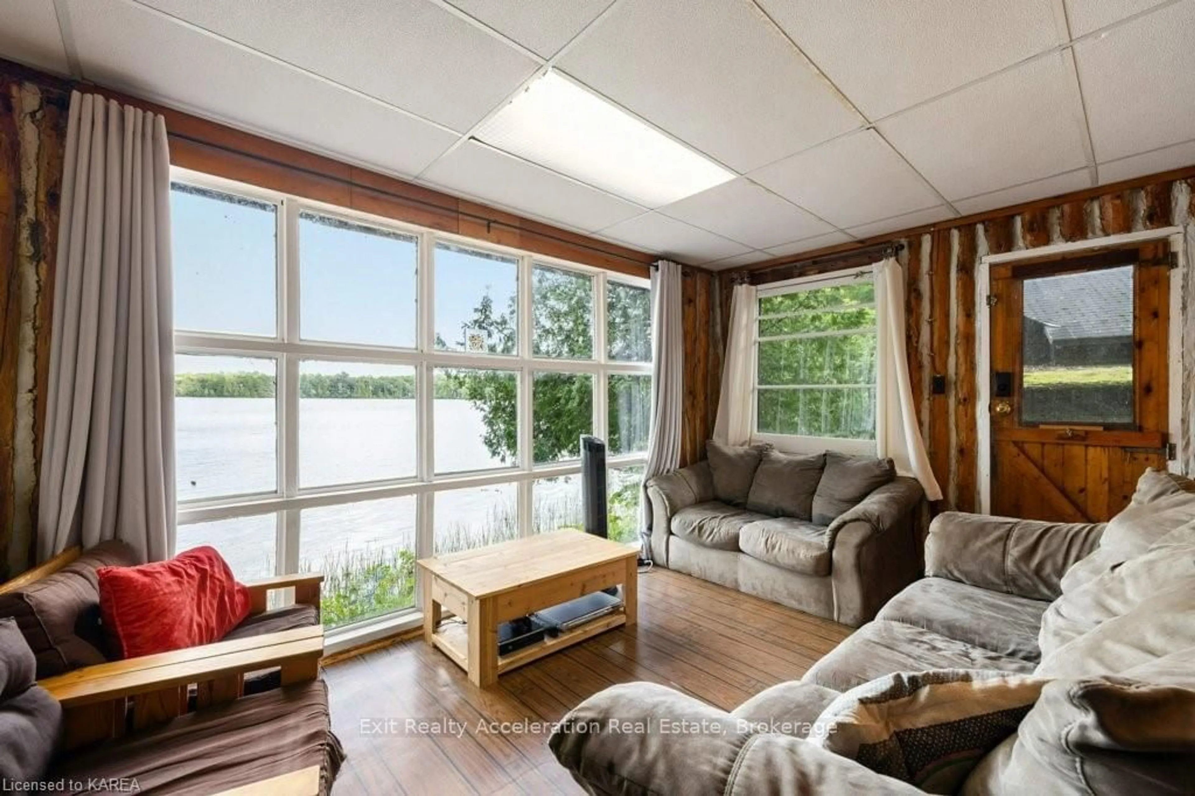 Living room, wood floors for 1020 COUTLEE POINT Lane, Central Frontenac Ontario K0H 2P0