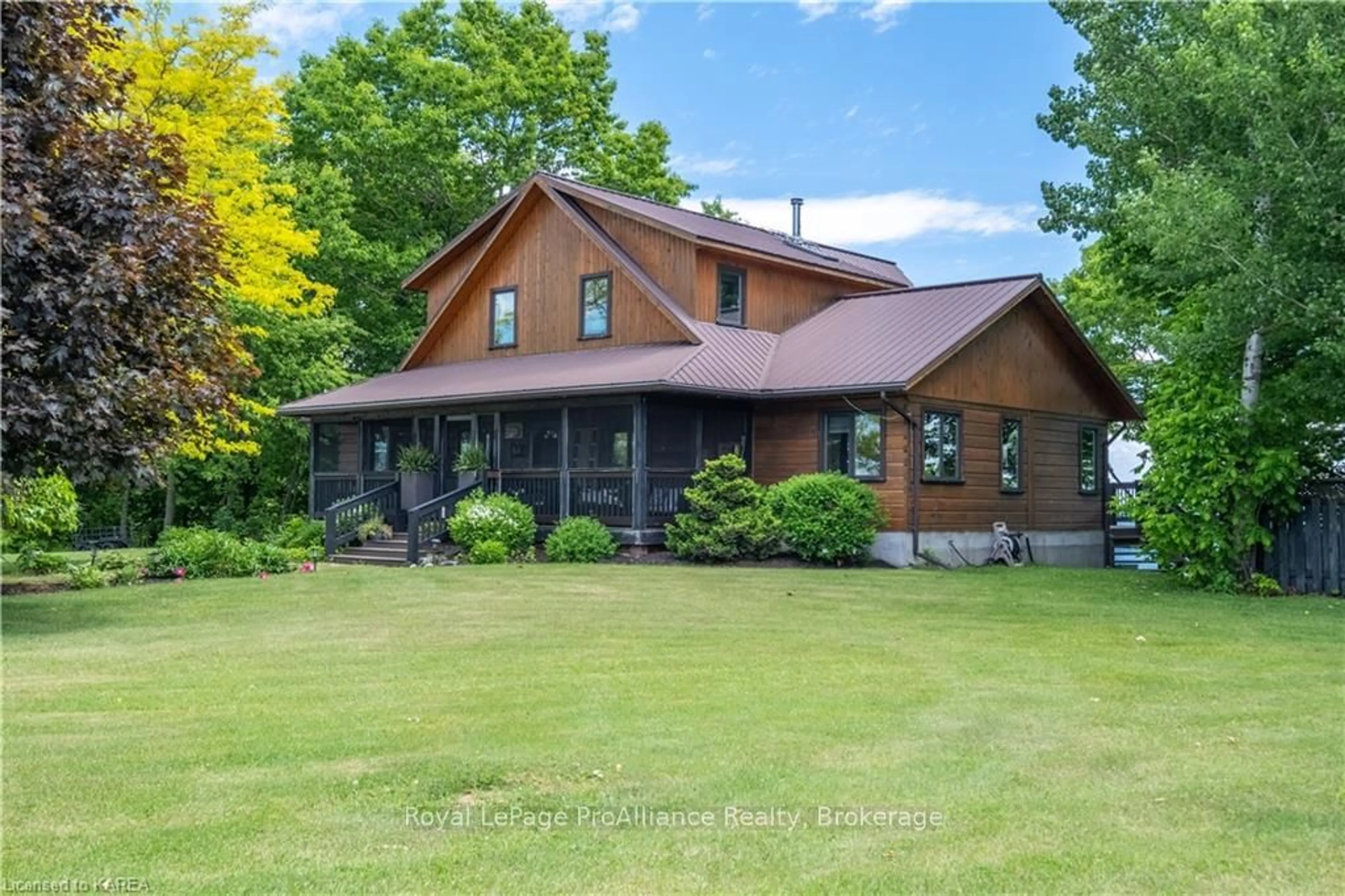 Frontside or backside of a home, cottage for 1843 HIGHWAY 95, Frontenac Islands Ontario K0H 2Y0