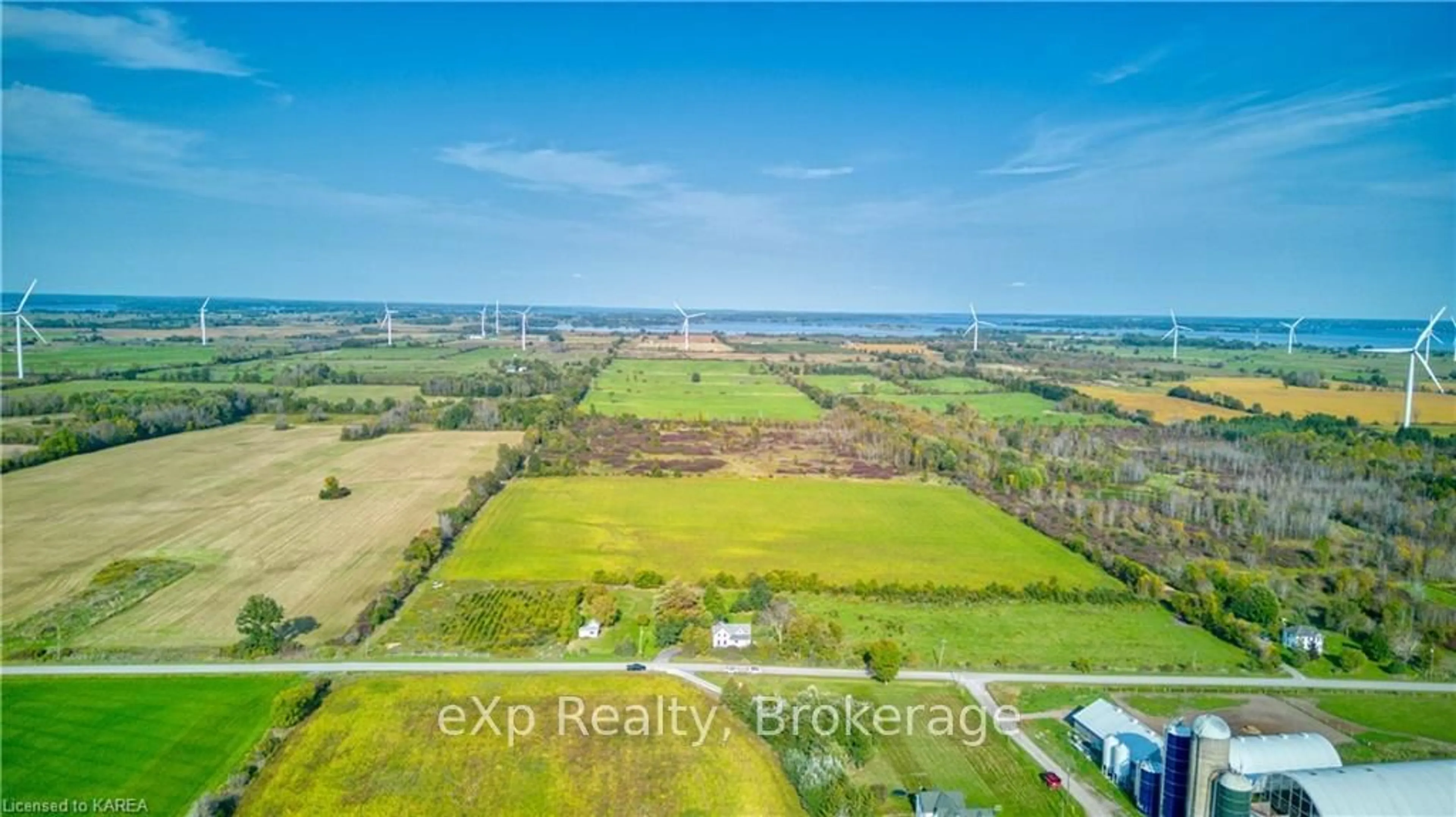 A pic from exterior of the house or condo, the fenced backyard for 660 7TH LINE ROAD, Frontenac Islands Ontario K0H 2Y0