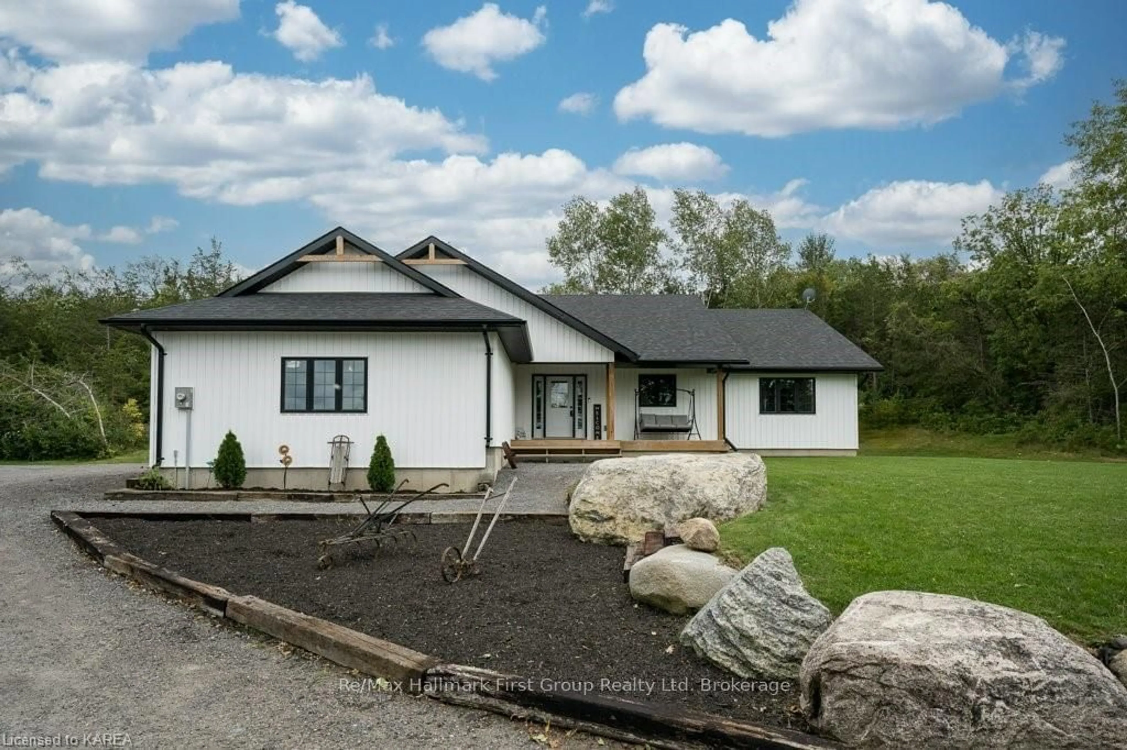 Frontside or backside of a home, cottage for 859 GUNTER SETTLEMENT Rd, Quinte West Ontario K8V 5P6