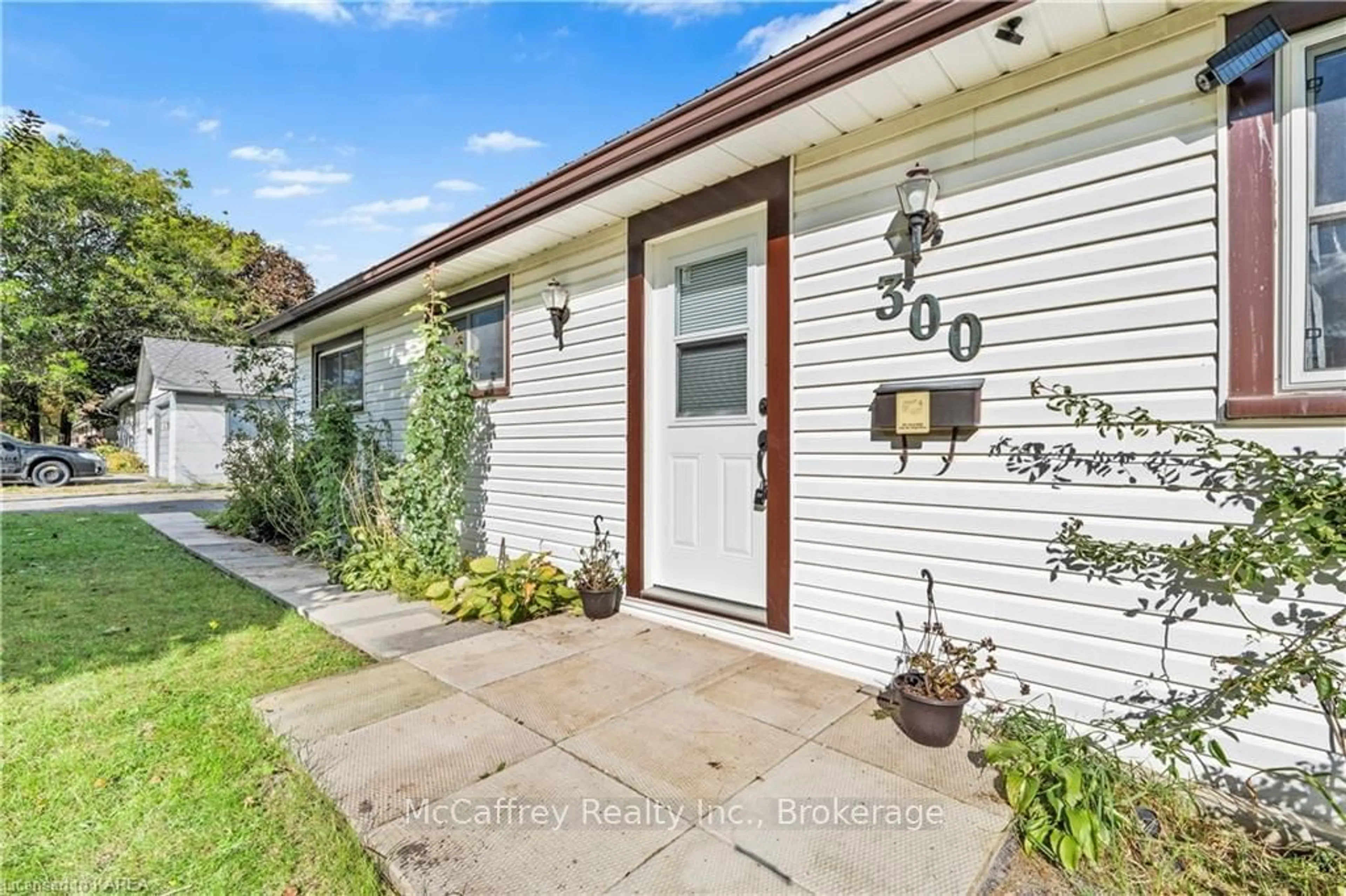 Frontside or backside of a home, cottage for 300 CHURCH St, Greater Napanee Ontario K7R 3P1