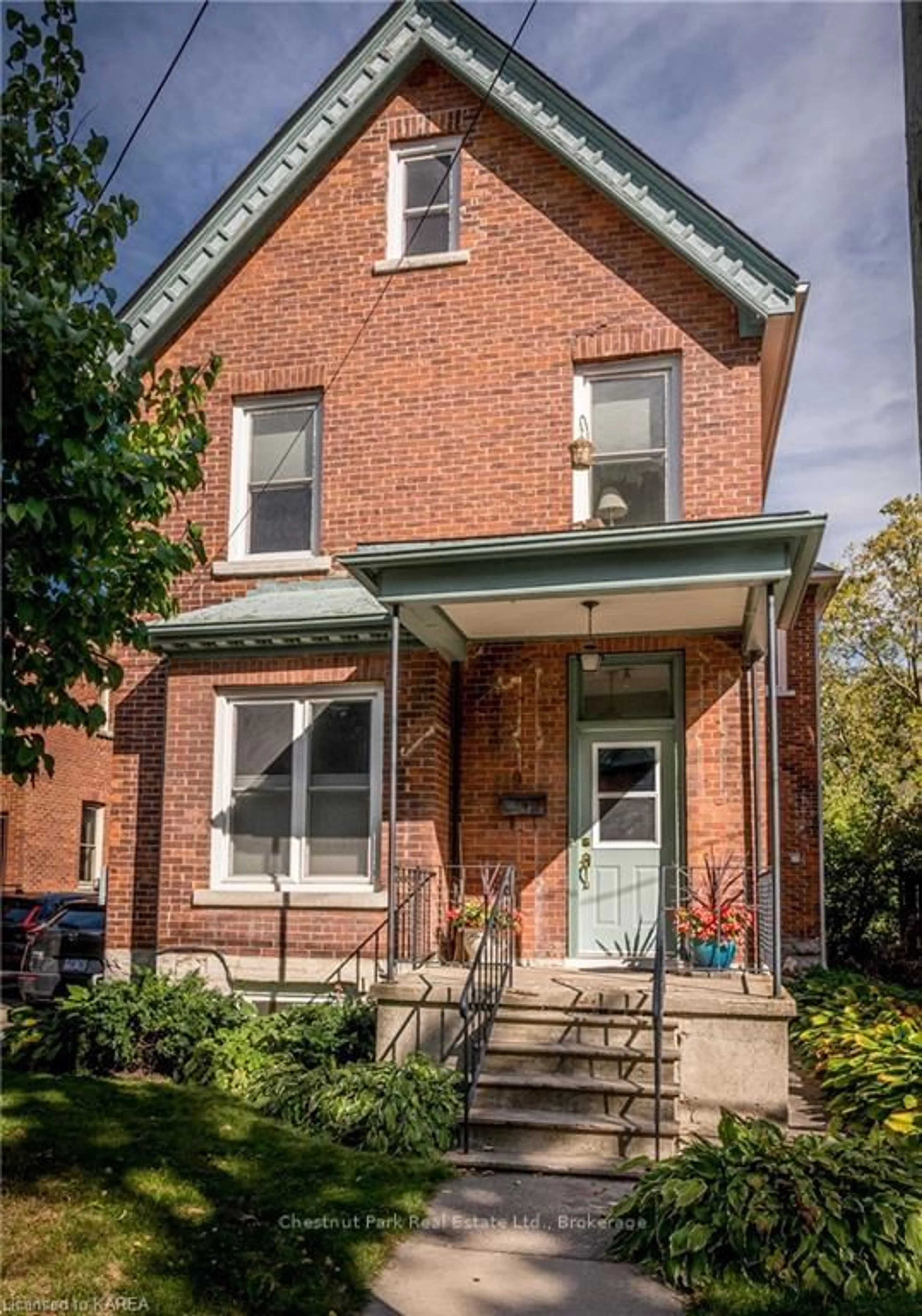 Home with brick exterior material for 419 ALBERT St, Kingston Ontario K7L 3W4