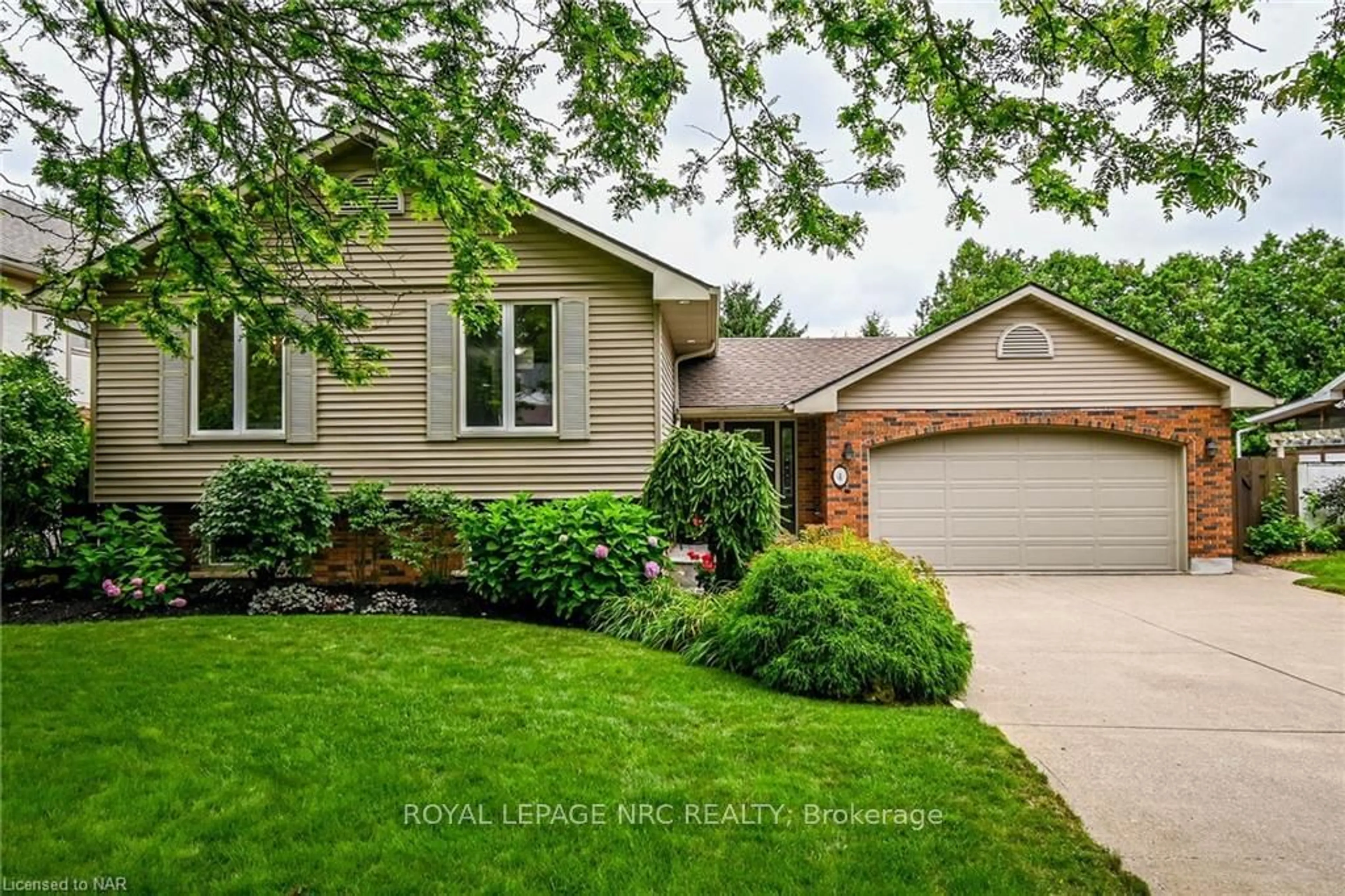 Frontside or backside of a home, cottage for 4 D'EVERARDO Dr, Pelham Ontario L0S 1E2