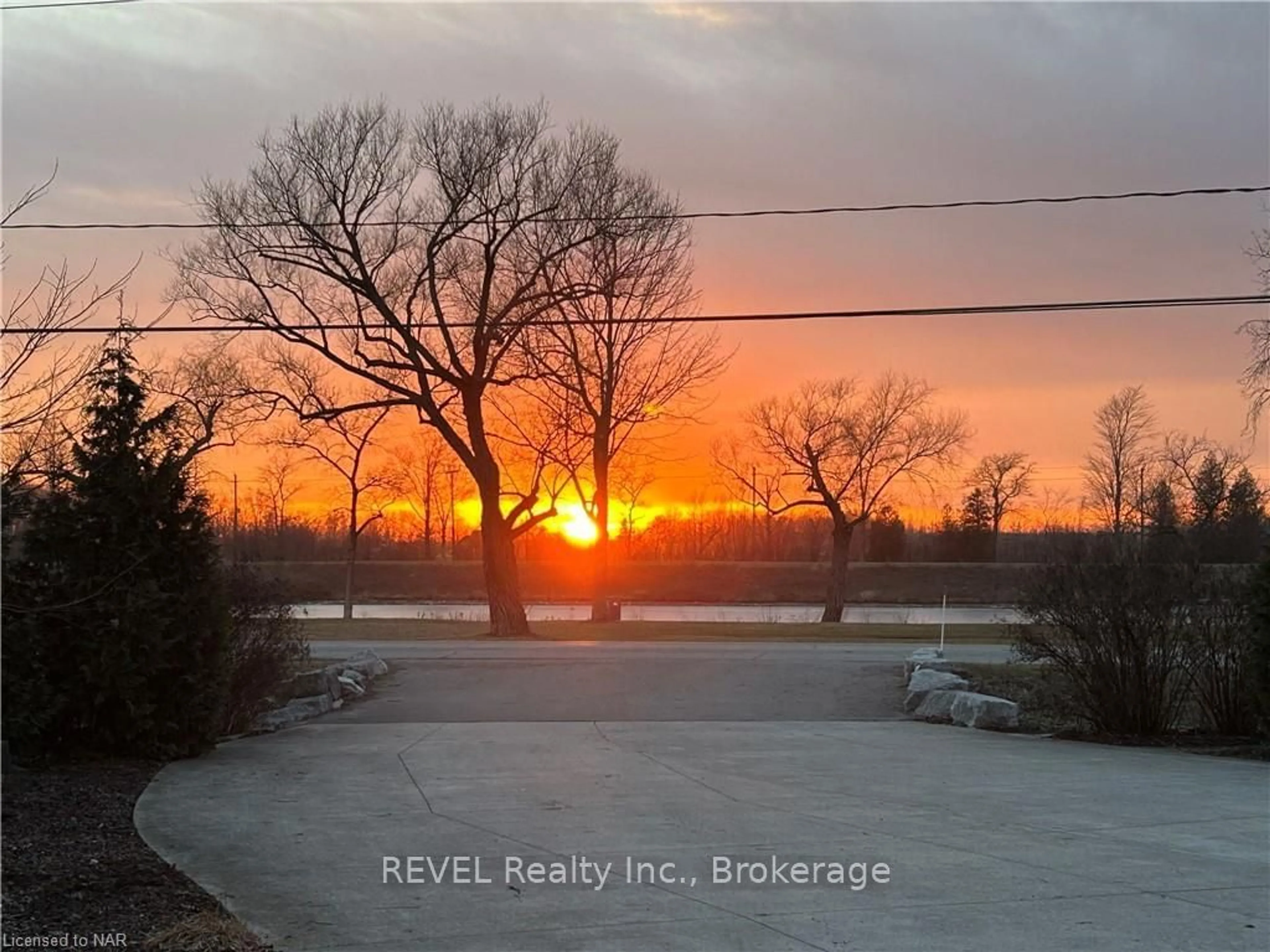 A pic from exterior of the house or condo, the fenced backyard for 26 KINGSWAY St, Welland Ontario L3B 3N8