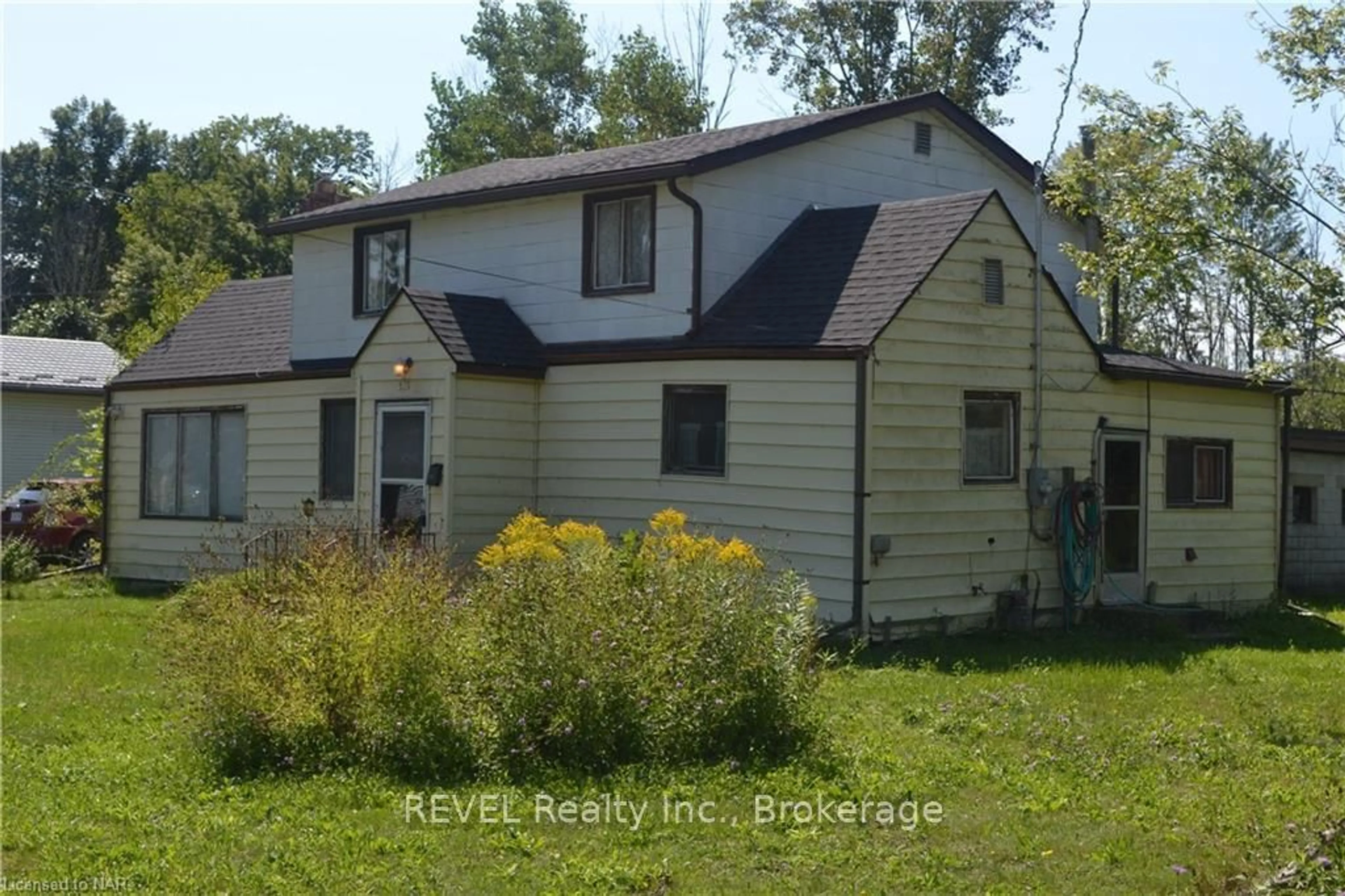 Frontside or backside of a home, cottage for 519 BUFFALO Rd, Fort Erie Ontario L2A 5G7