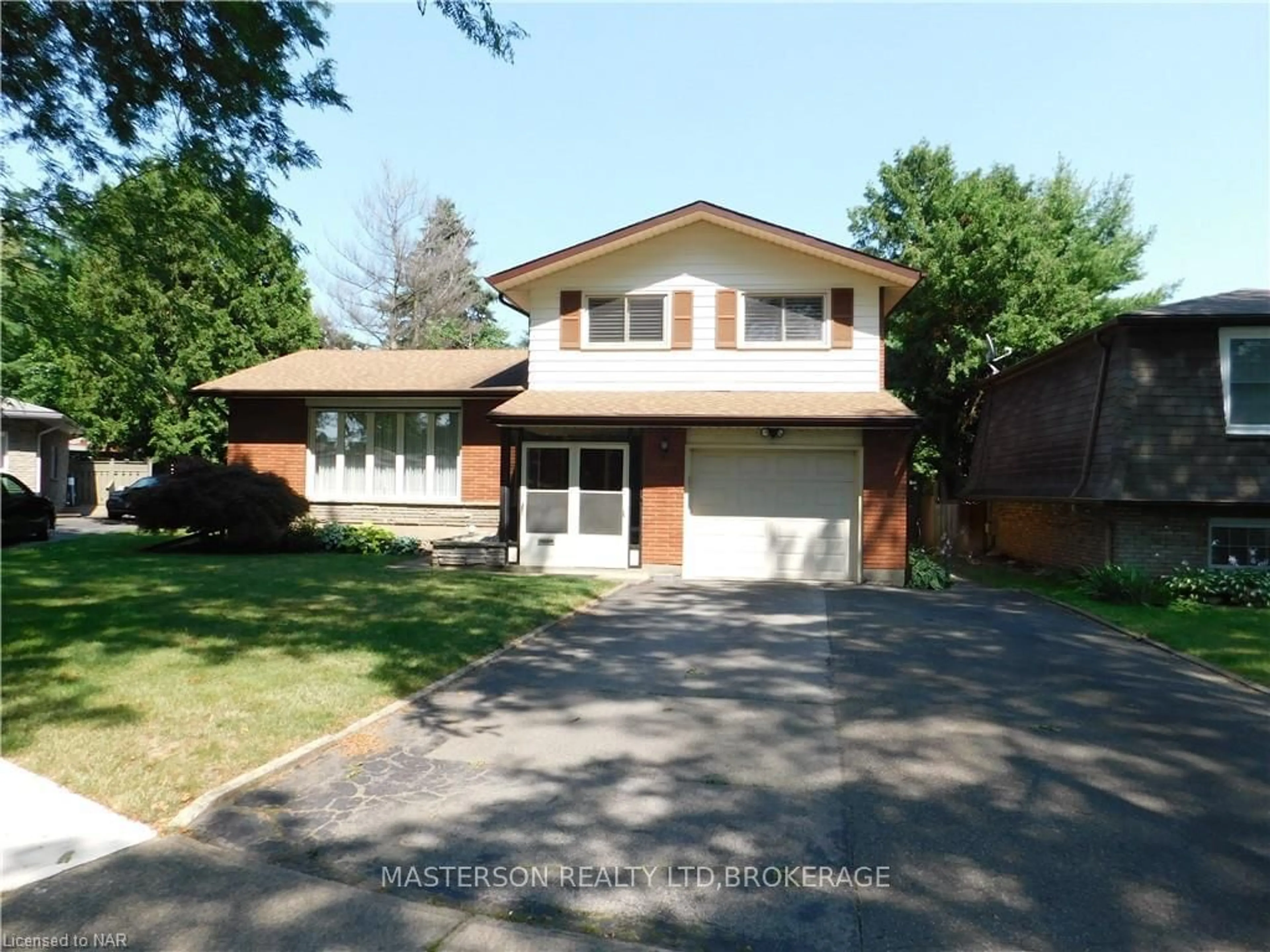 Frontside or backside of a home, the street view for 3004 CULLIMORE Ave, Niagara Falls Ontario L2J 2S8