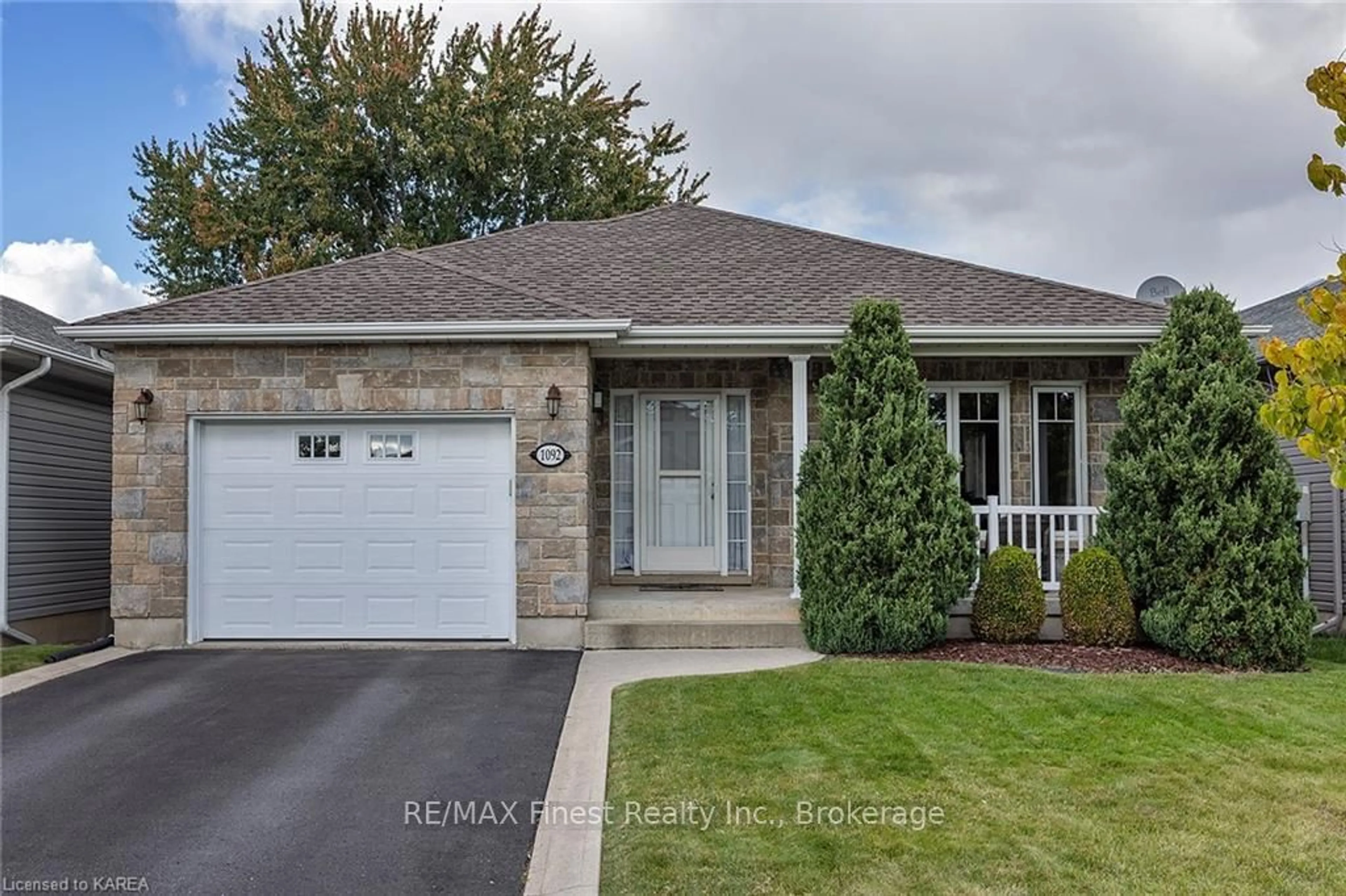 Frontside or backside of a home, cottage for 1092 CROSSFIELD Ave, Kingston Ontario K7P 0G7