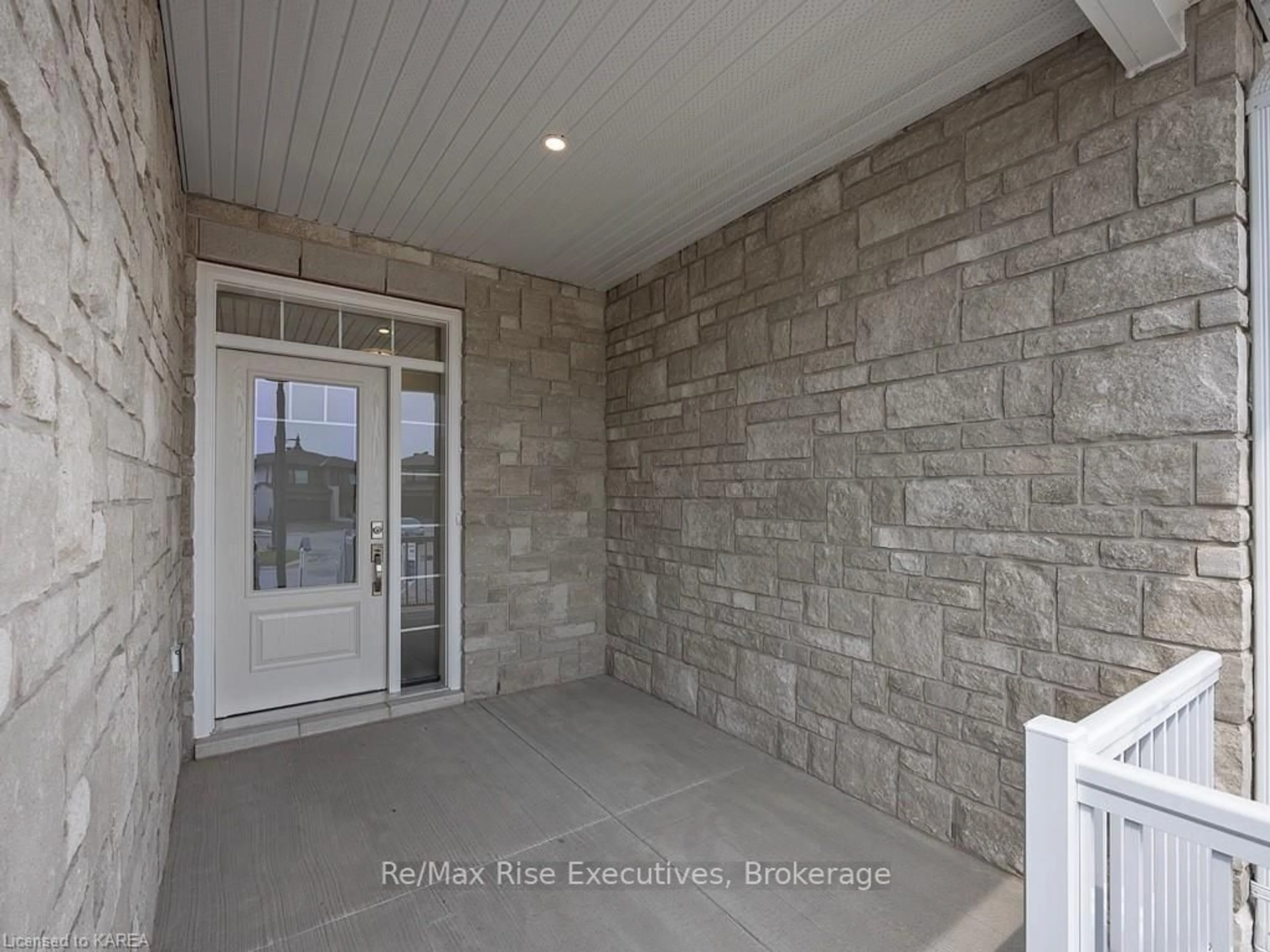 Indoor entryway, cement floor for 1840 CINDERHILL St, Kingston Ontario K7P 0S6