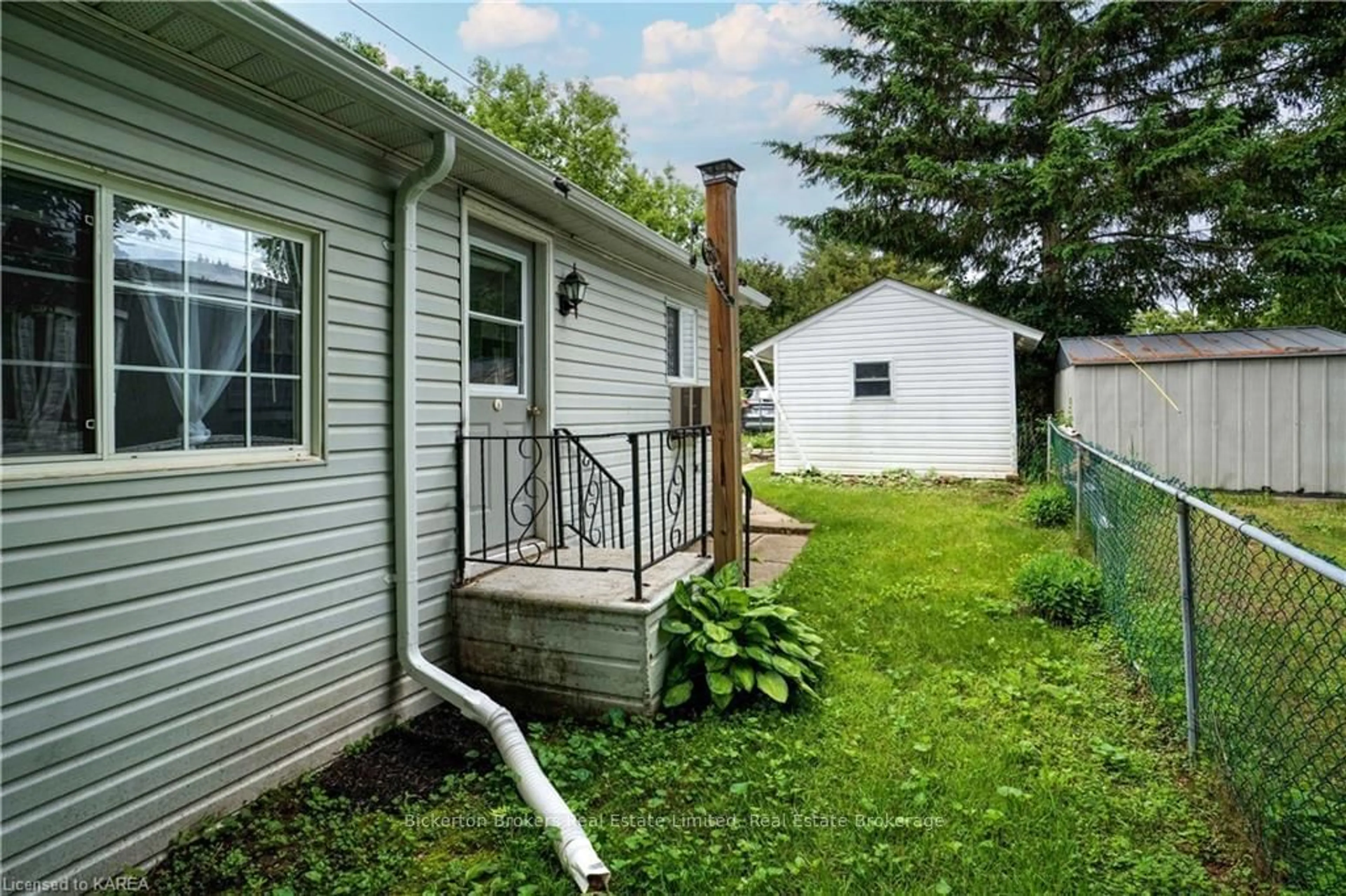 Frontside or backside of a home, the fenced backyard for 104 ELLISVILLE Rd #27, Leeds & Grenville Ontario K0H 2N0