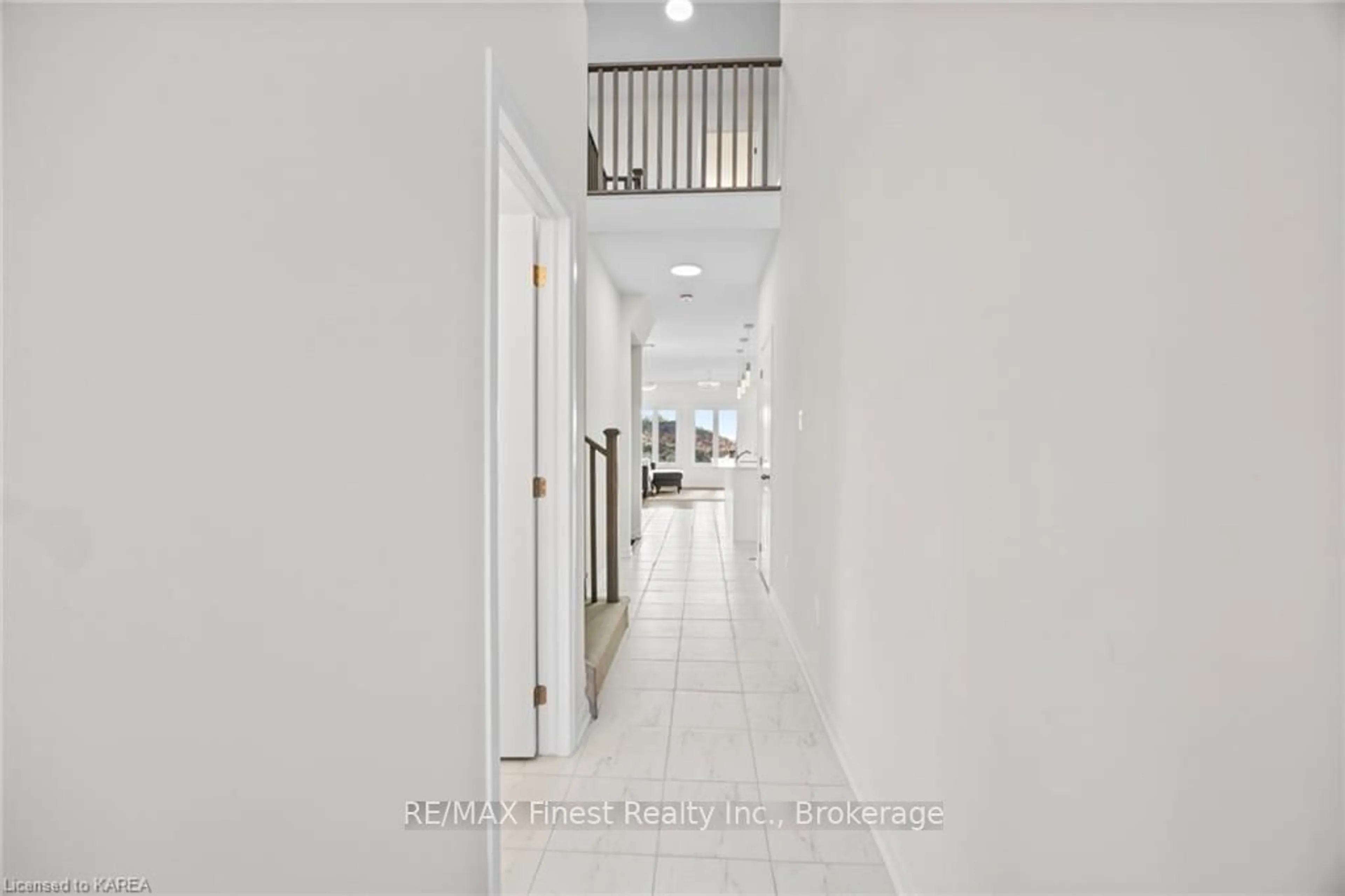 Indoor foyer, ceramic floors for 165 PURDY Rd, Loyalist Ontario K0H 1G0