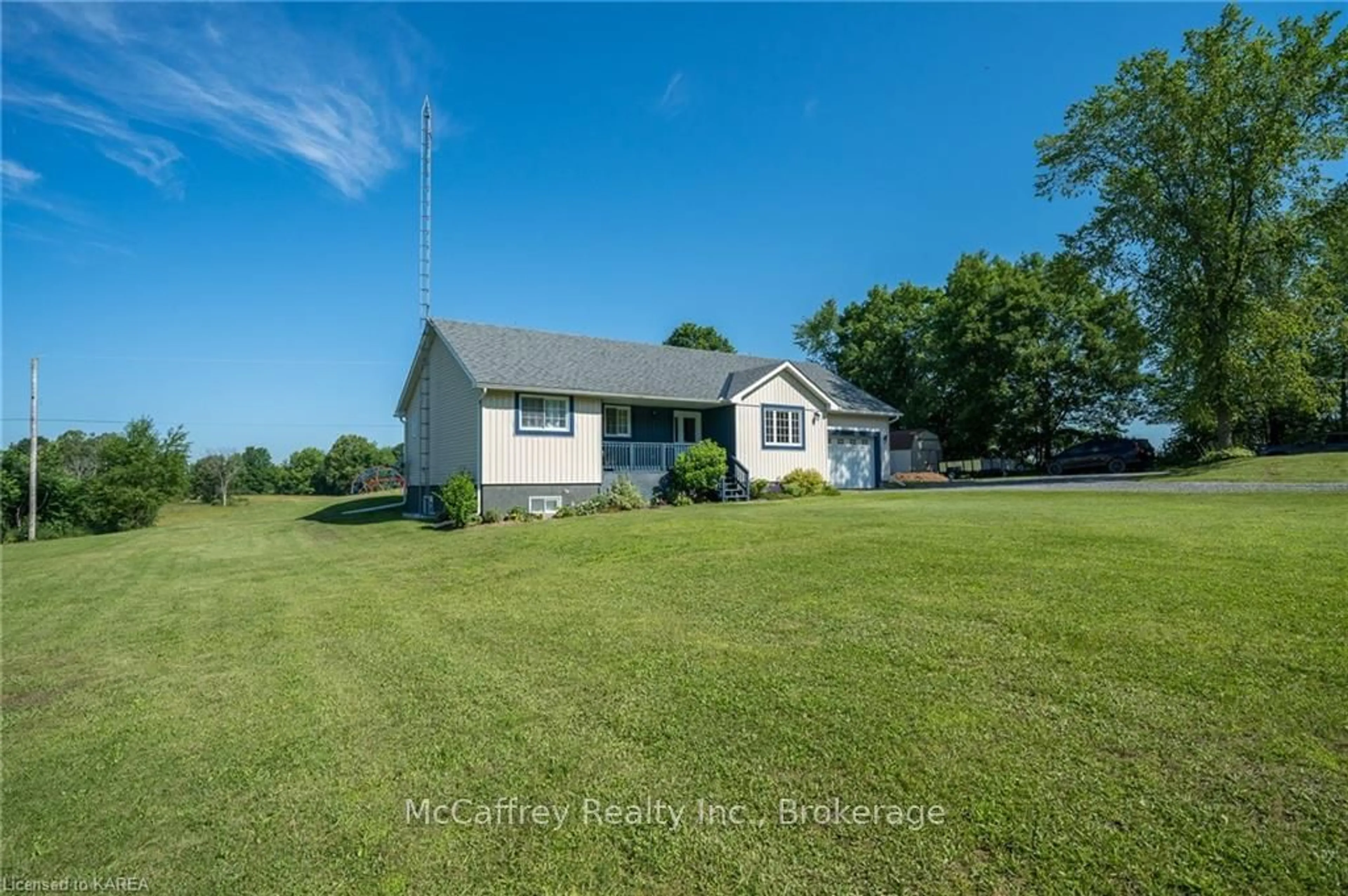 Frontside or backside of a home, cottage for 222 PARISH Rd, Rideau Lakes Ontario K0G 1X0