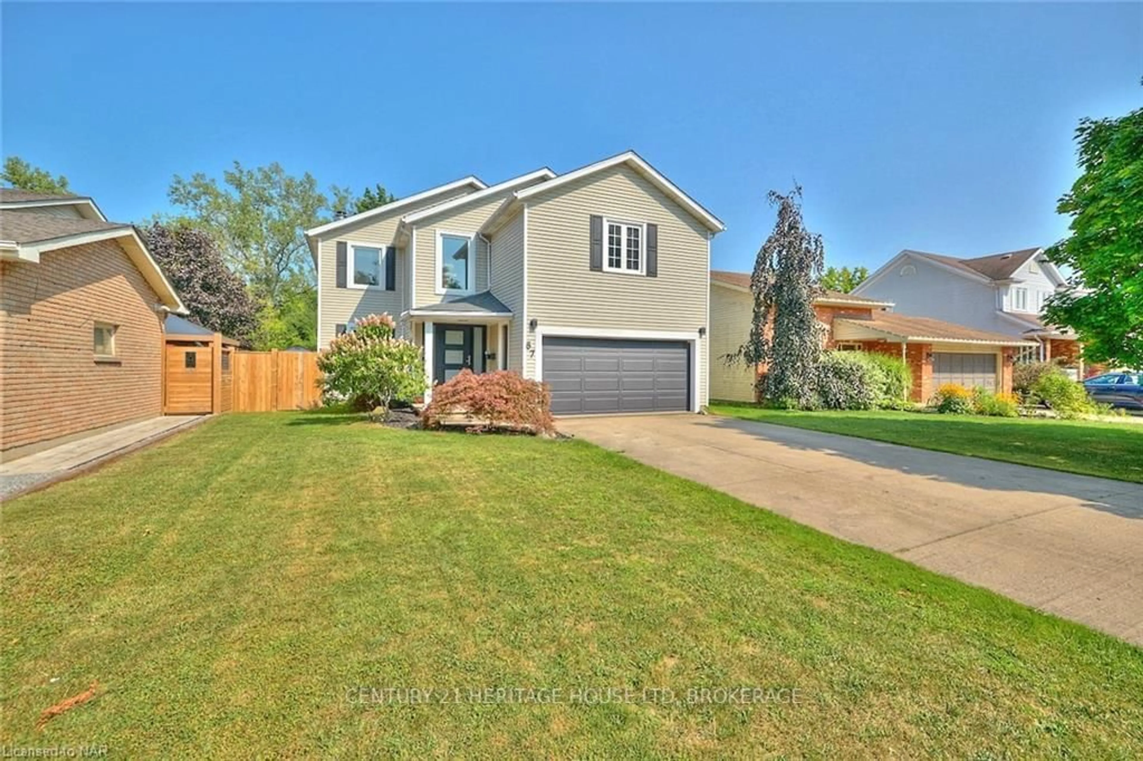 Frontside or backside of a home, the street view for 67 MELISSA Cres, Welland Ontario L3C 6M5