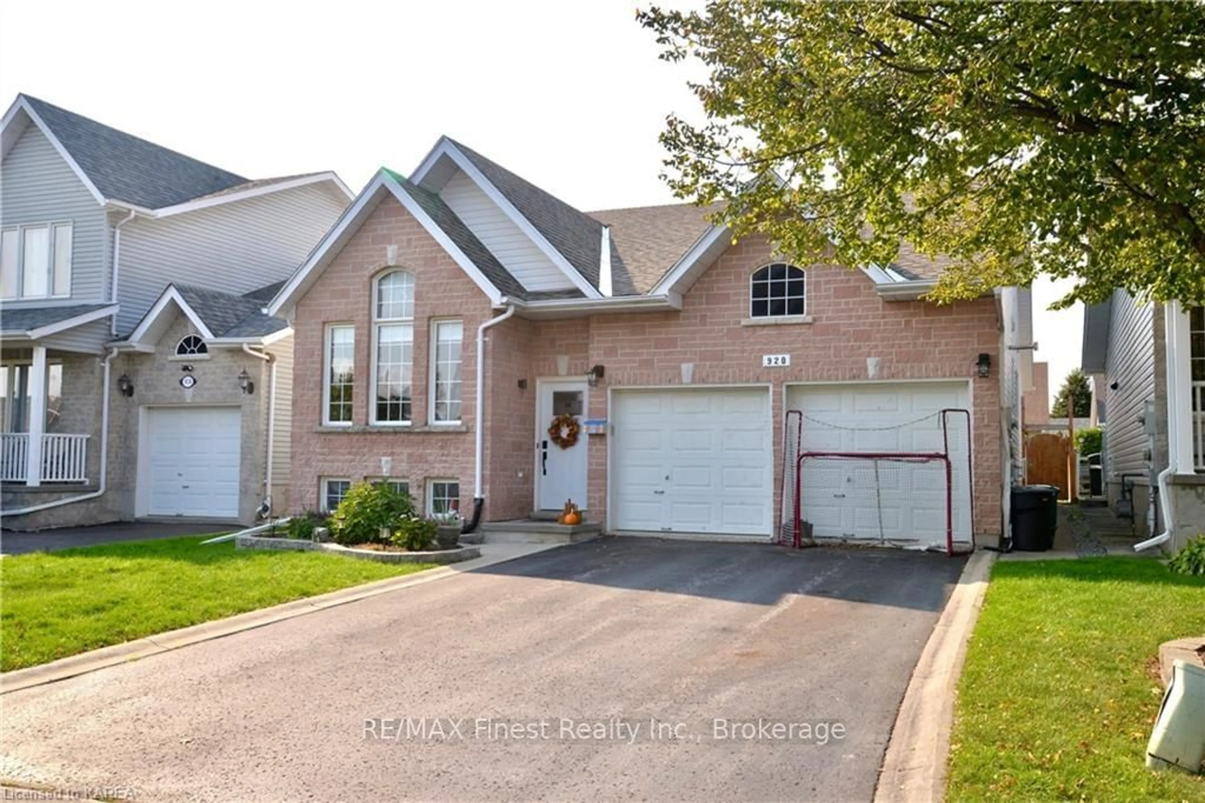 Frontside or backside of a home, cottage for 920 RAINBOW Cres, Kingston Ontario K7K 7H7