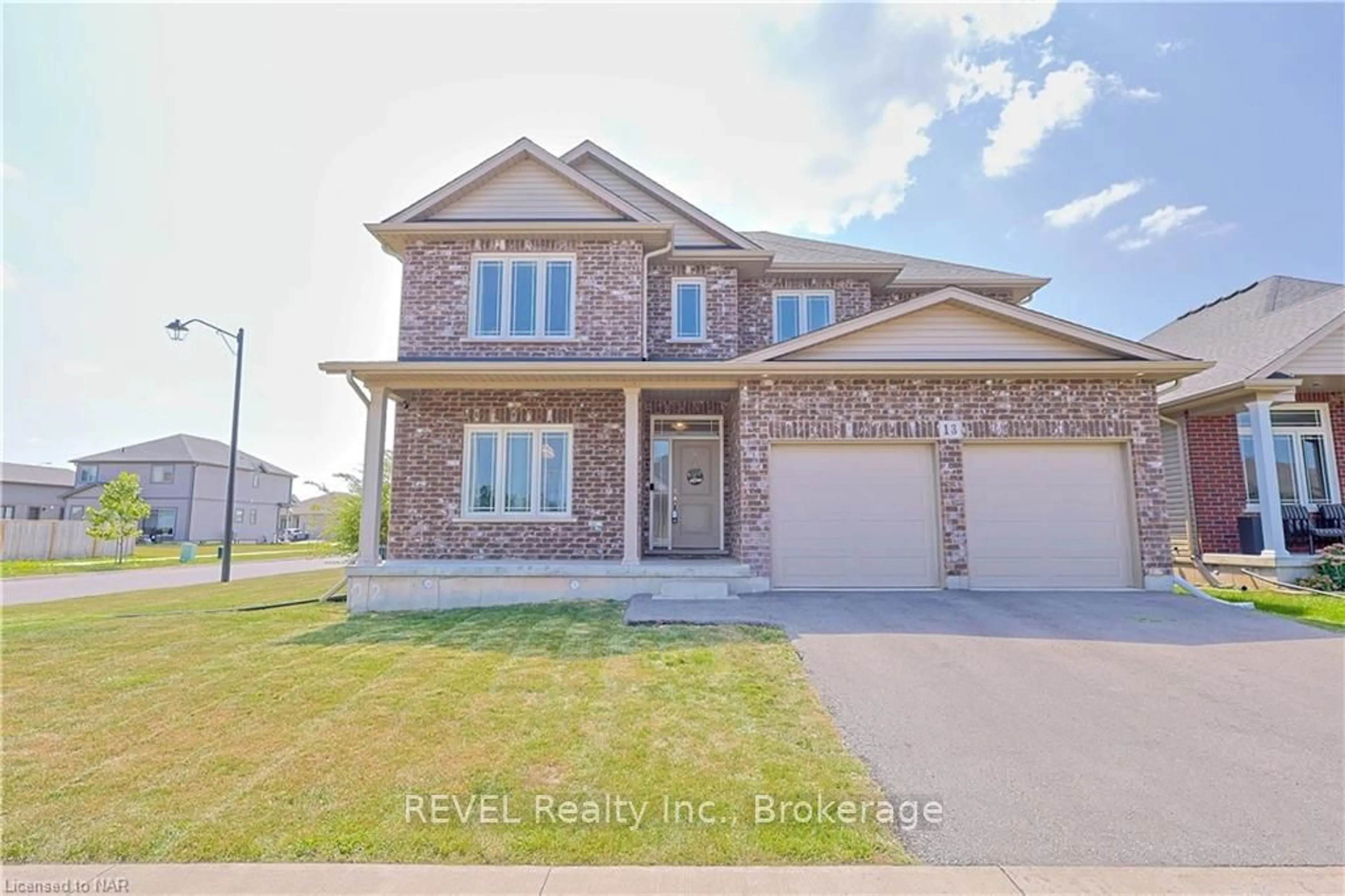 Frontside or backside of a home, the street view for 13 CINNAMON St, Thorold Ontario L2V 0B6