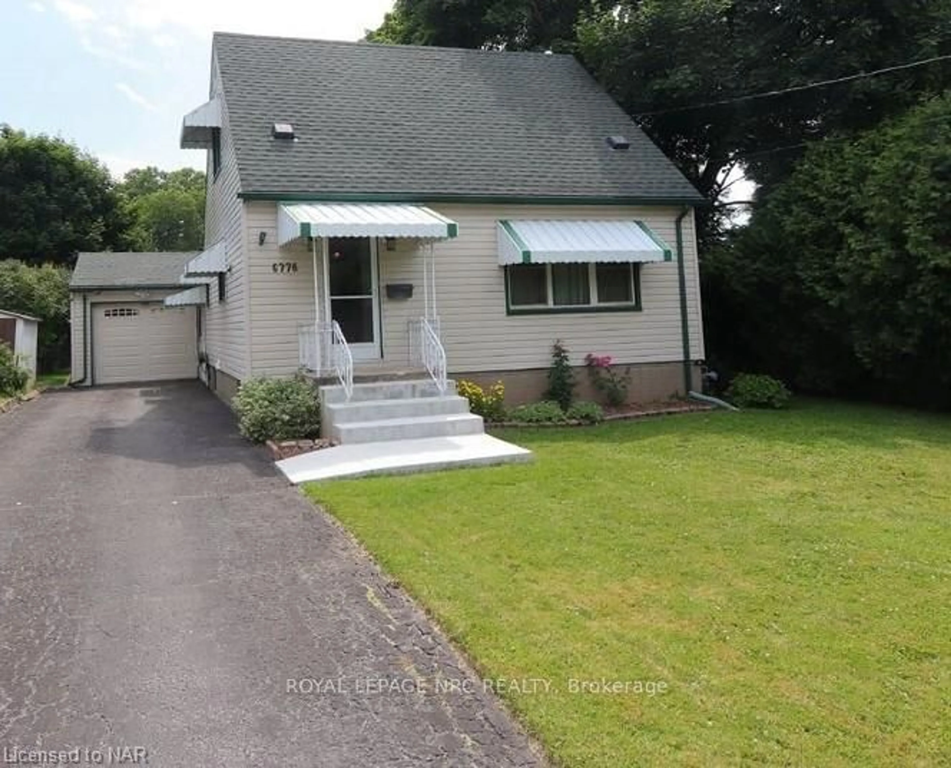 Frontside or backside of a home, cottage for 6776 BETTY Ave, Niagara Falls Ontario L2G 5W3