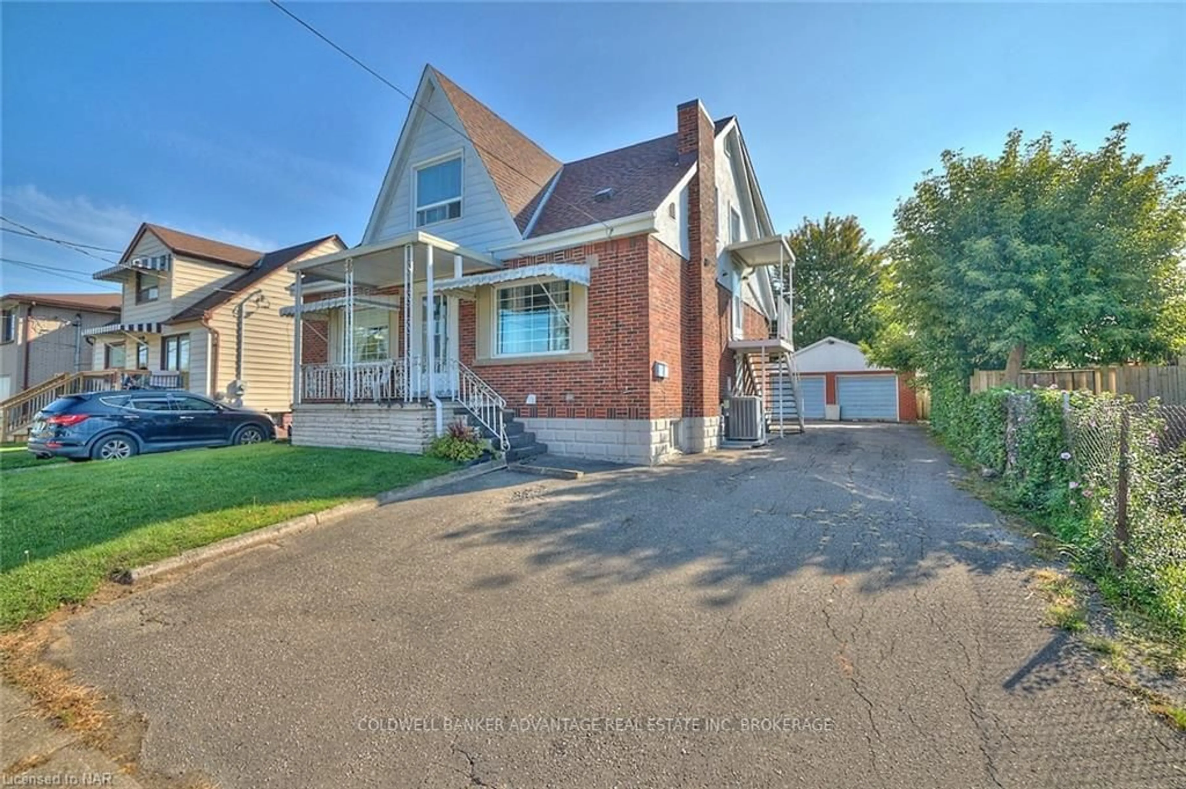 Frontside or backside of a home, the street view for 87 SOUTHWORTH St, Welland Ontario L3B 1Y7