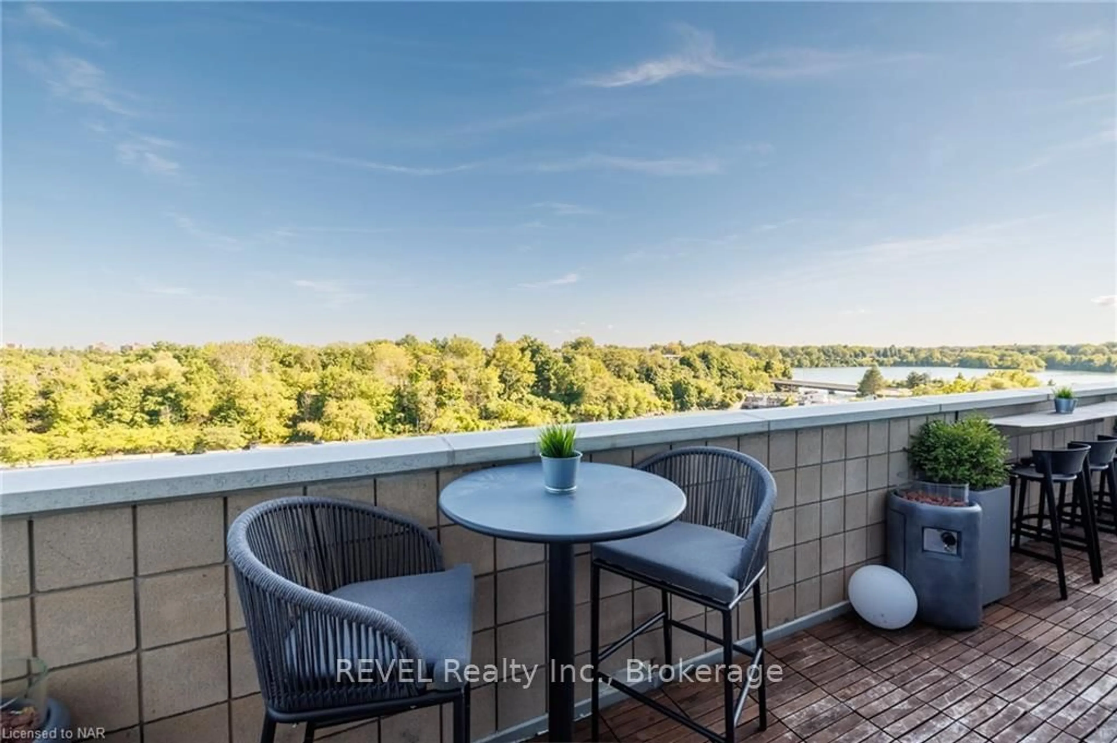 Balcony in the apartment, the view of lake or river for 57 LAKEPORT Rd #604, St. Catharines Ontario L2N 4P6