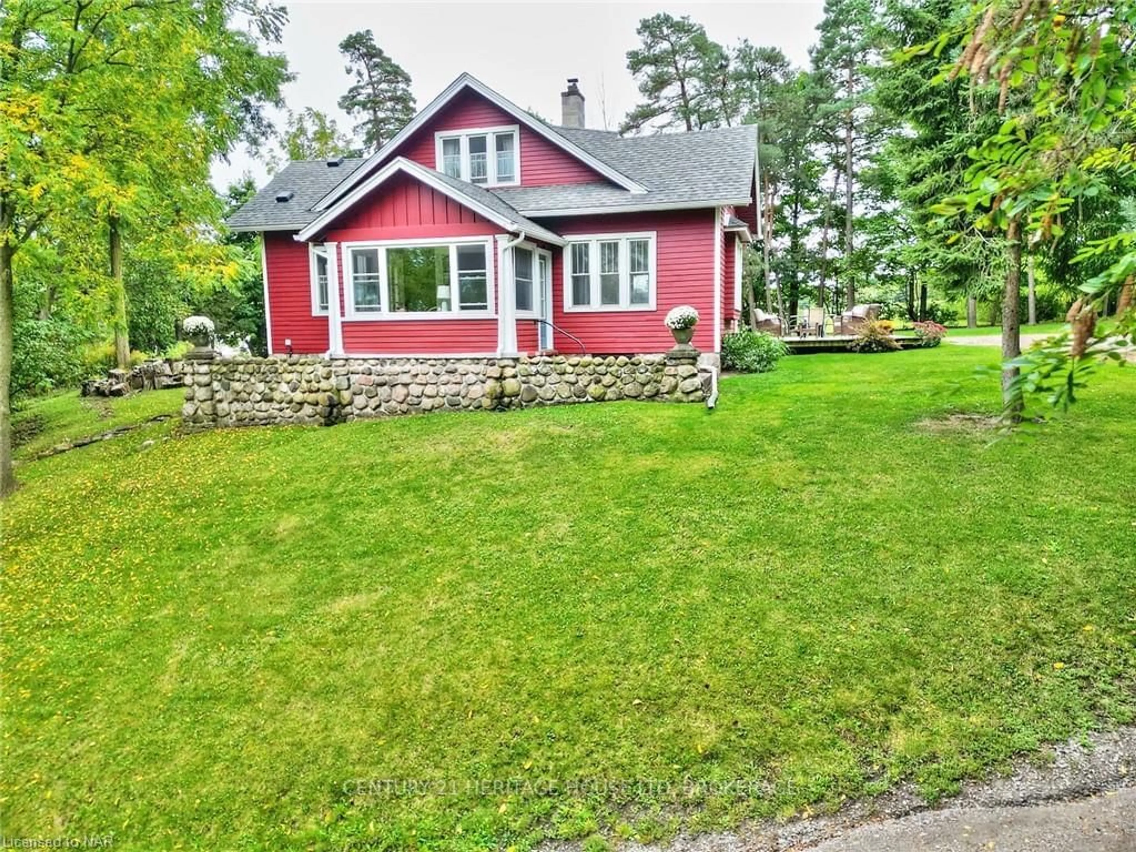 Frontside or backside of a home, cottage for 3426 KING St, Lincoln Ontario L0R 2C0