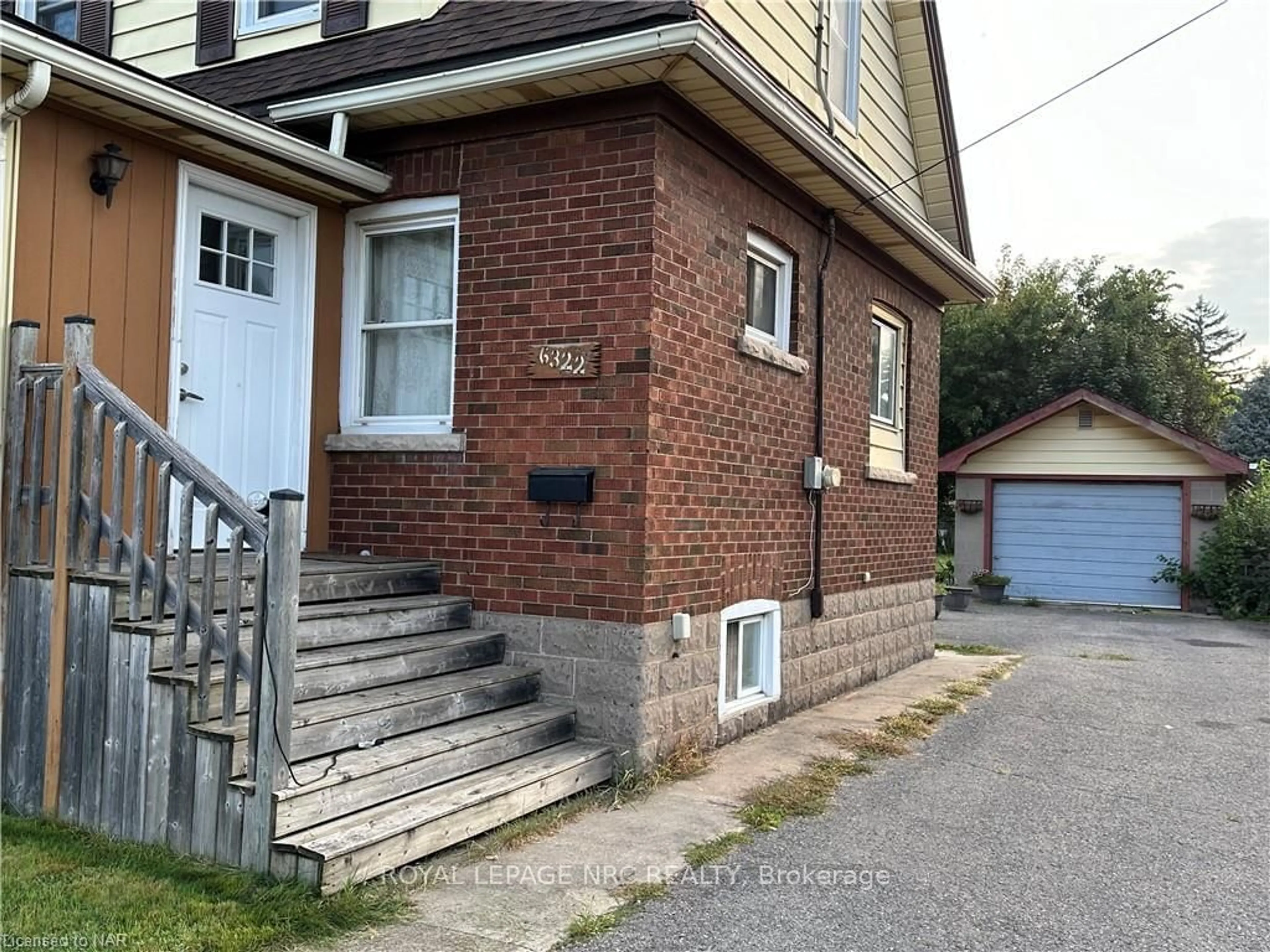 Frontside or backside of a home, cottage for 6322 DRUMMOND Rd, Niagara Falls Ontario L2G 4M9