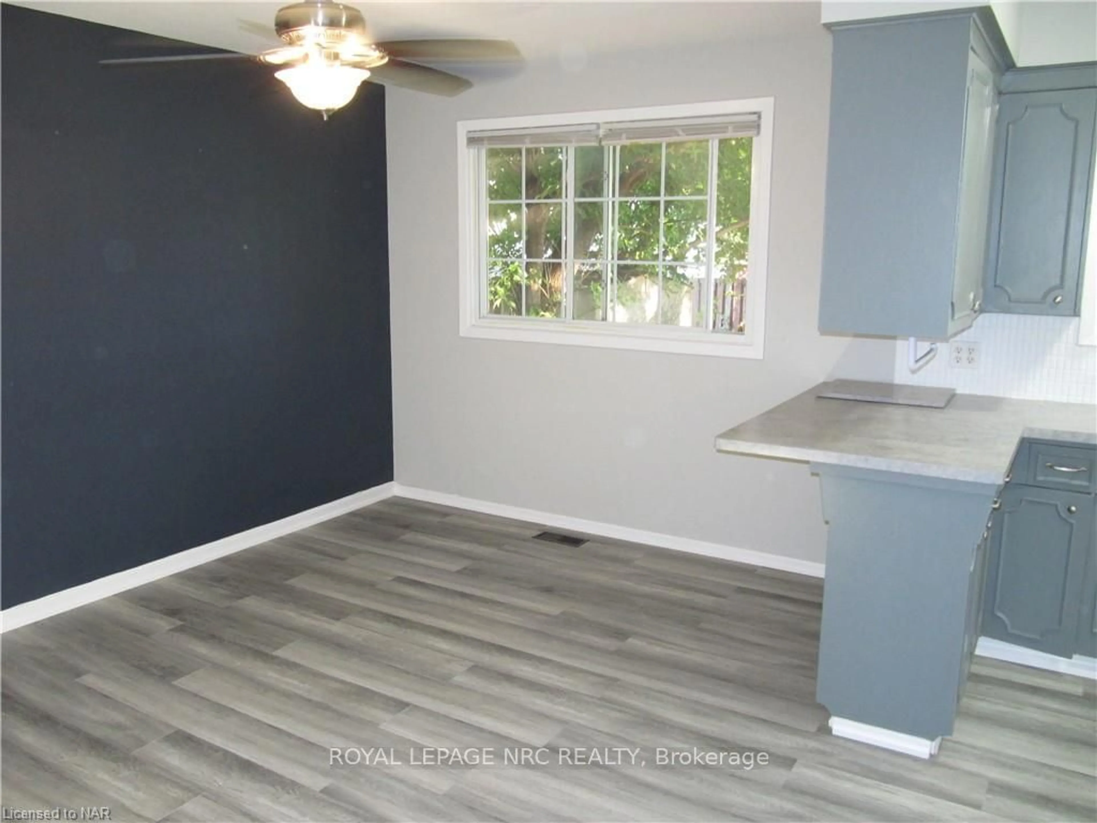 A pic of a room, wood floors for 2 BLACK KNIGHT Rd, St. Catharines Ontario L2N 3C1