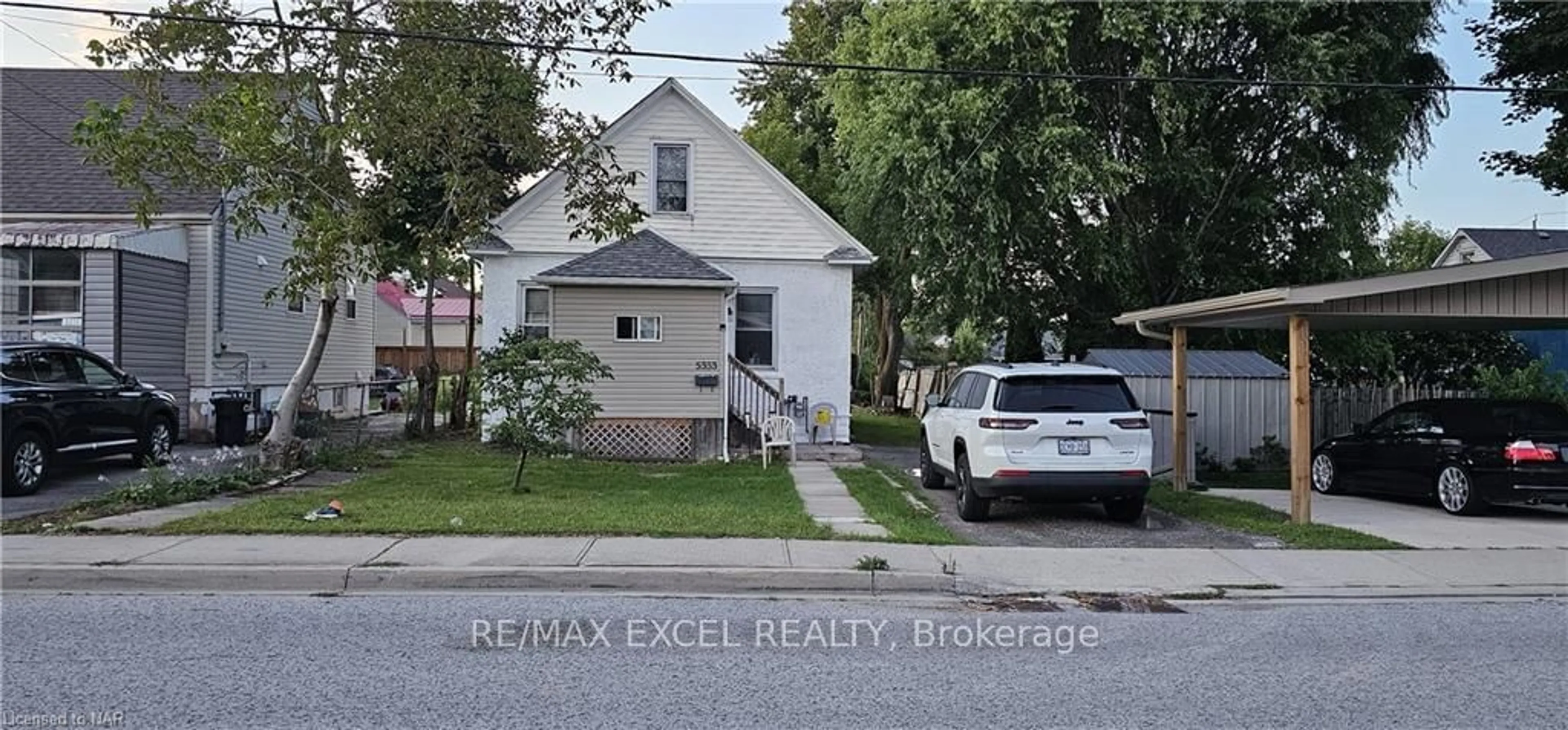 Frontside or backside of a home, the street view for 5333 STAMFORD St, Niagara Falls Ontario L2E 1N4