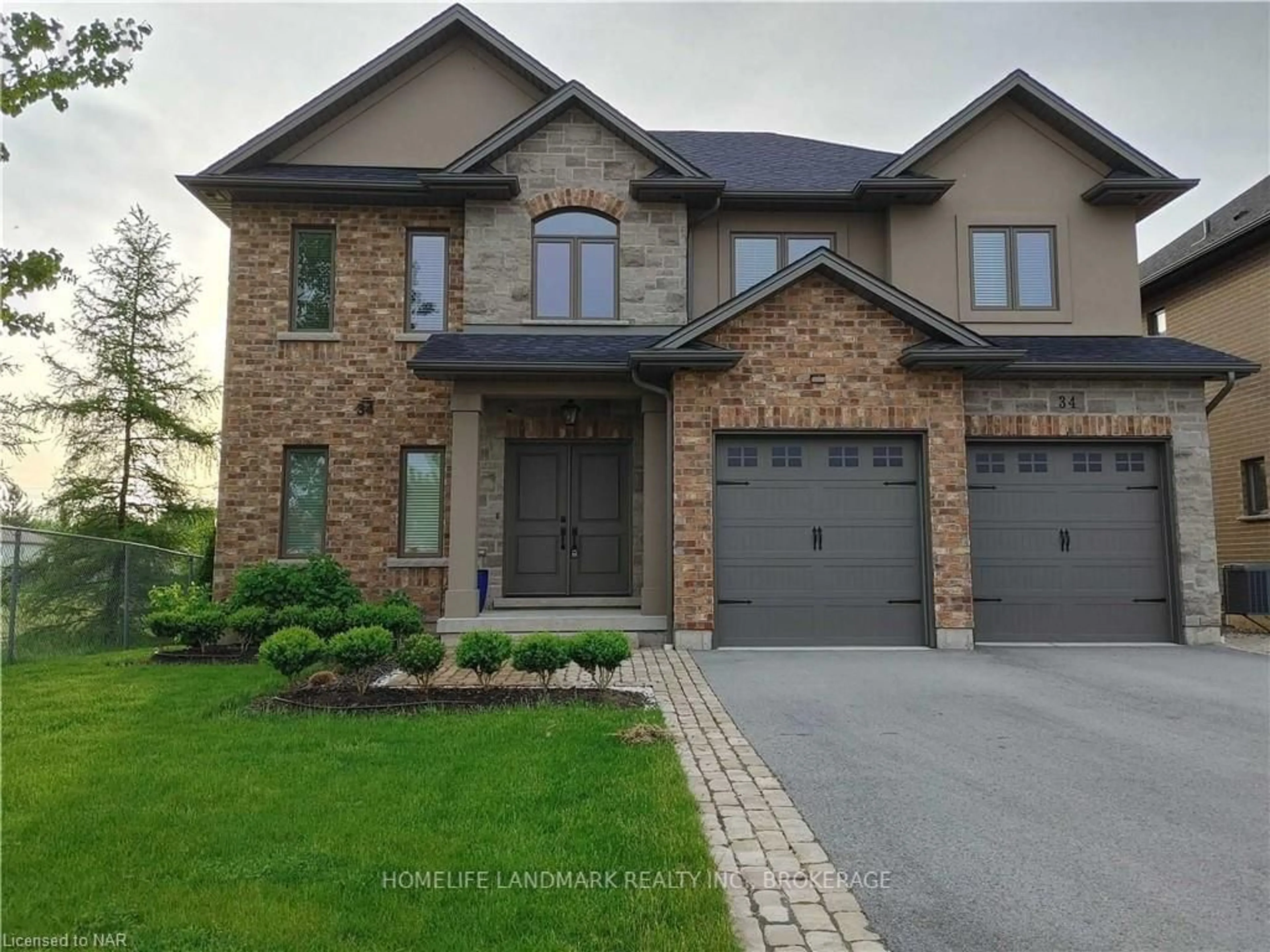 Home with brick exterior material for 34 FOREST RIDGE Crt, Welland Ontario L3C 0C2