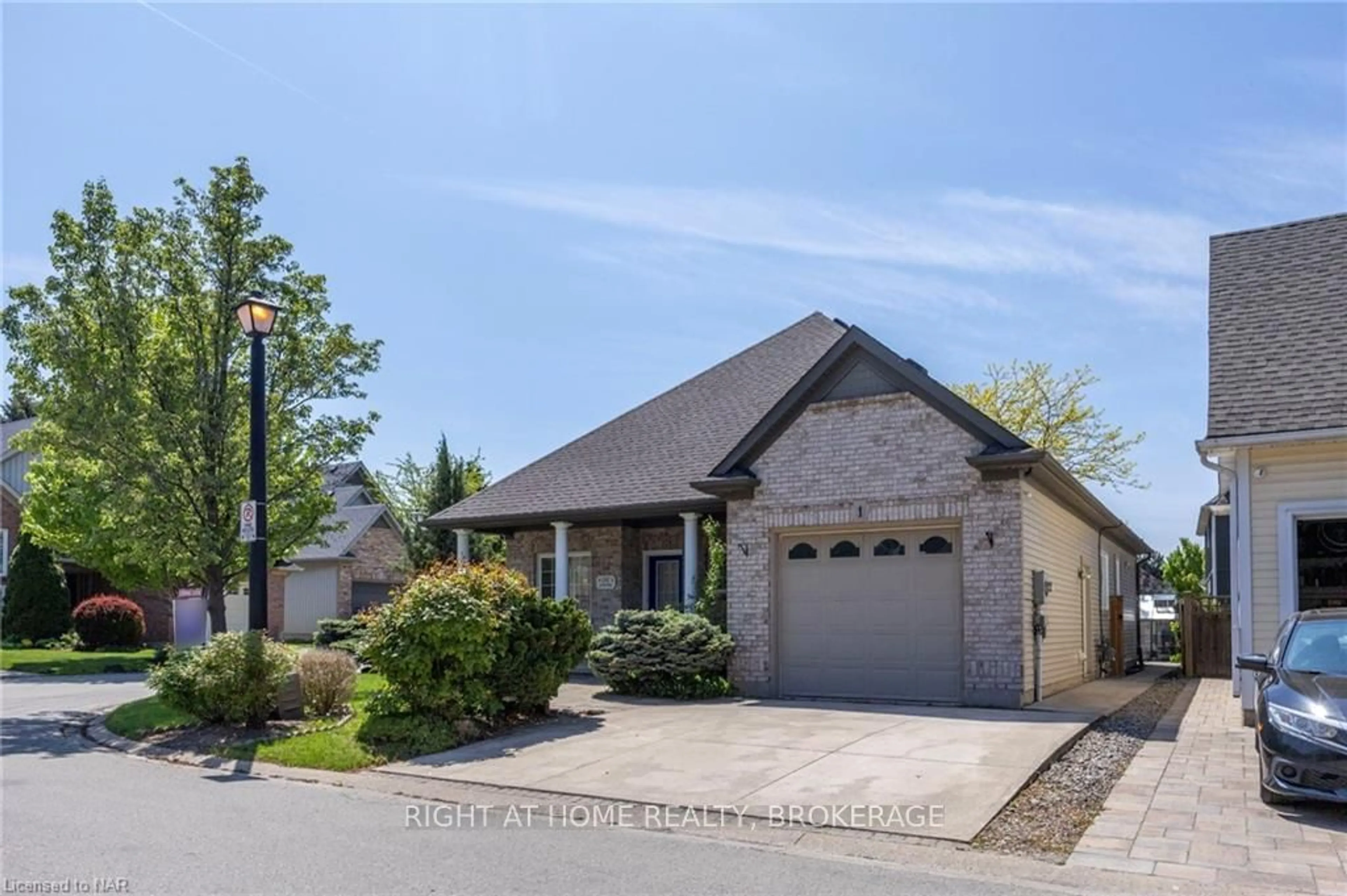 Frontside or backside of a home, cottage for 1 ZINFANDEL Crt, Niagara-on-the-Lake Ontario L0S 1J0