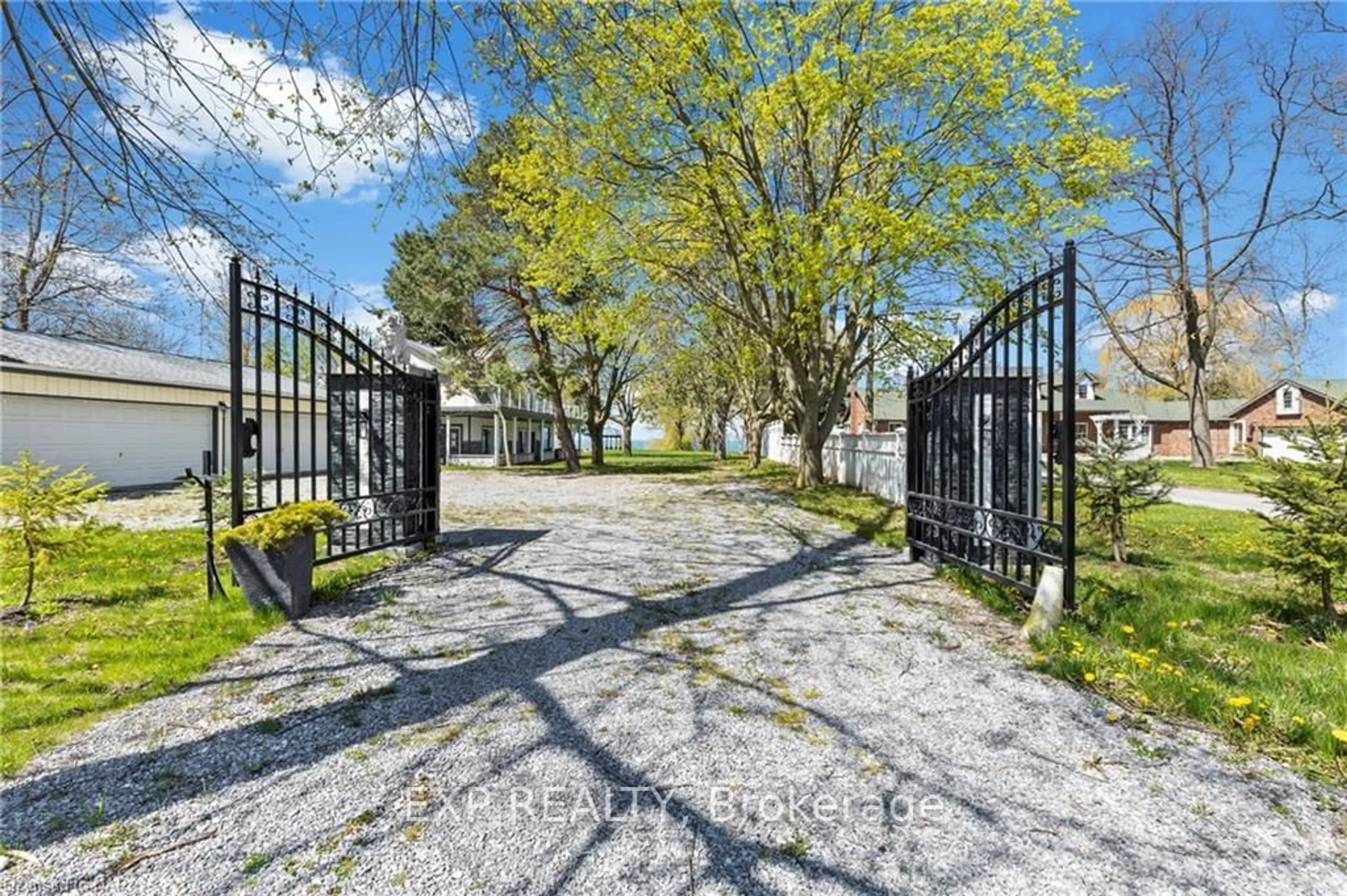 A pic from exterior of the house or condo, the fenced backyard for 12 FIRELANE 13A Lane, Niagara-on-the-Lake Ontario L0S 1J0