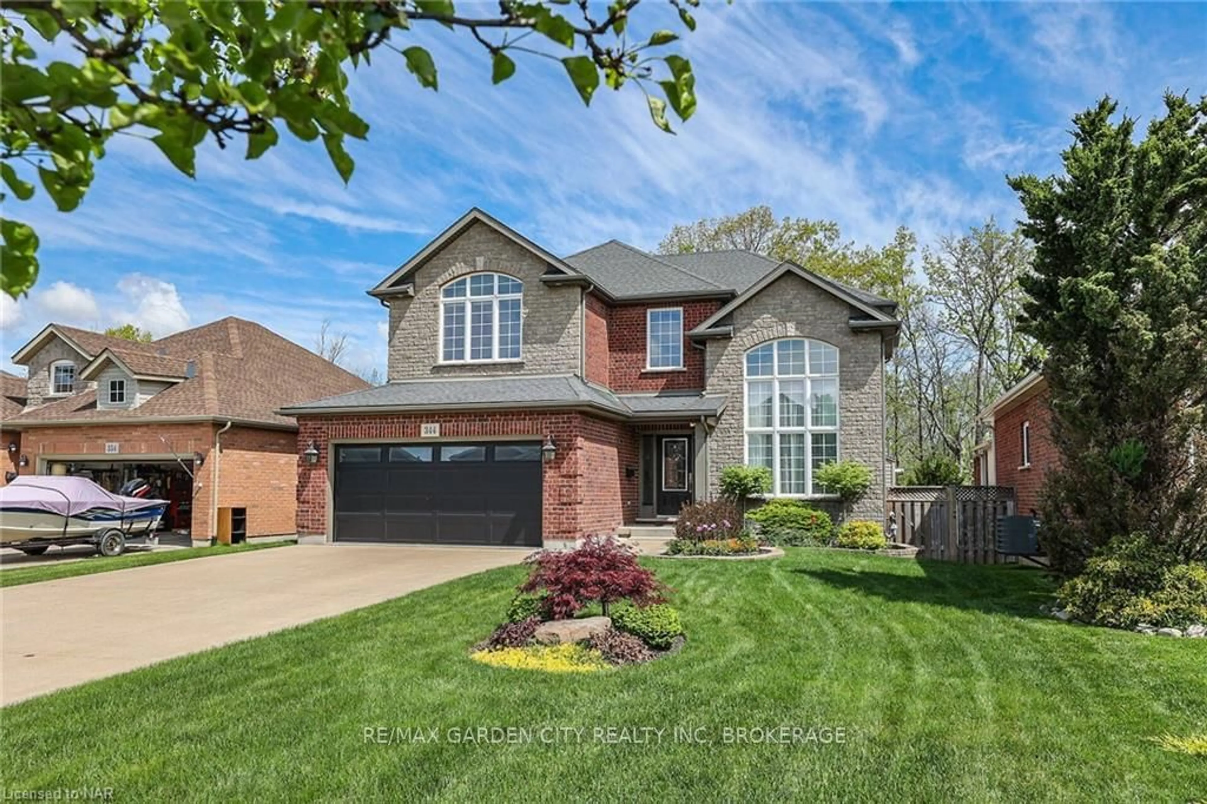 Home with brick exterior material for 344 HILLSDALE Rd, Welland Ontario L3C 7M2