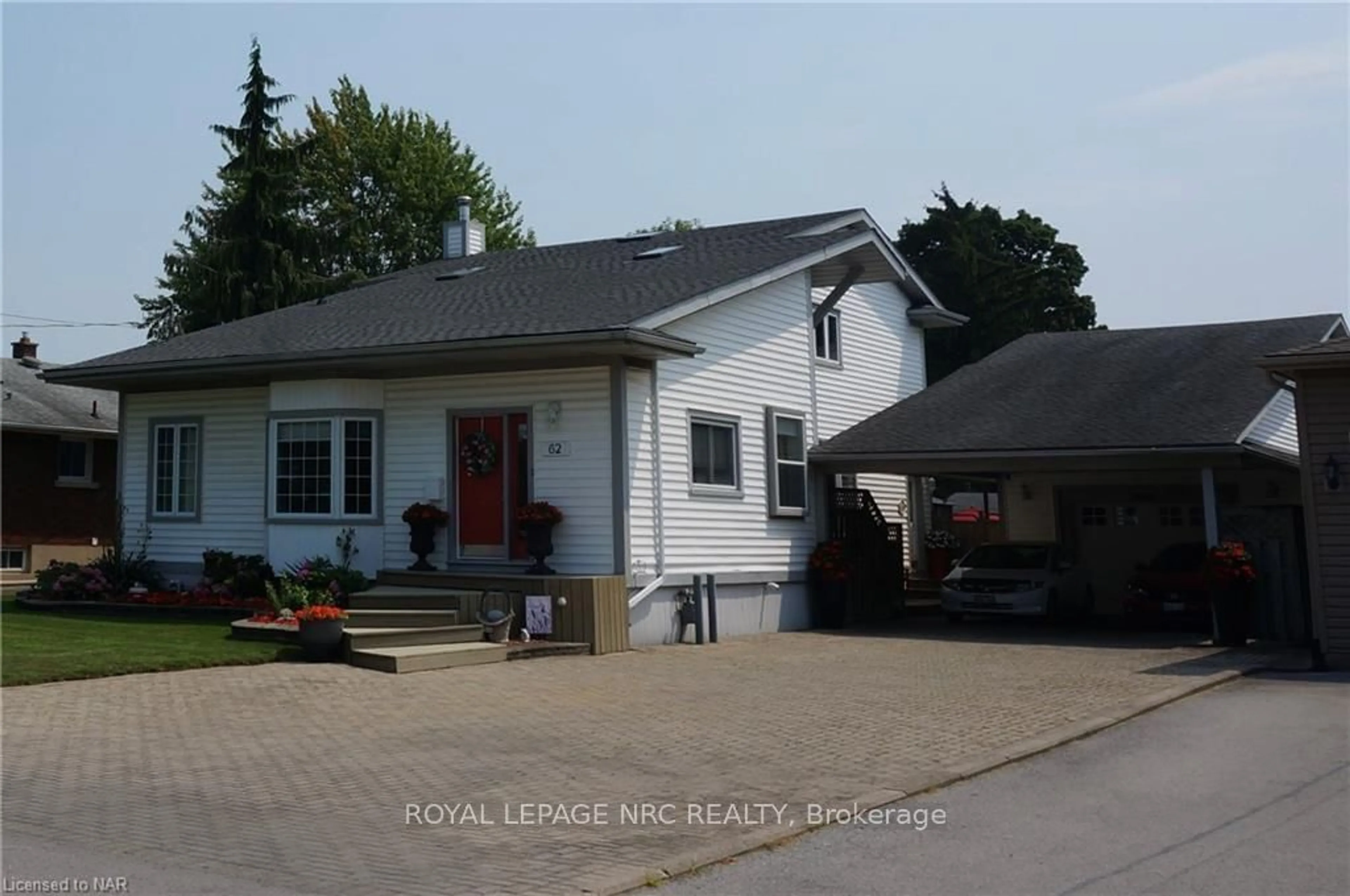 Frontside or backside of a home, cottage for 62 CECIL St, St. Catharines Ontario L2N 4B2